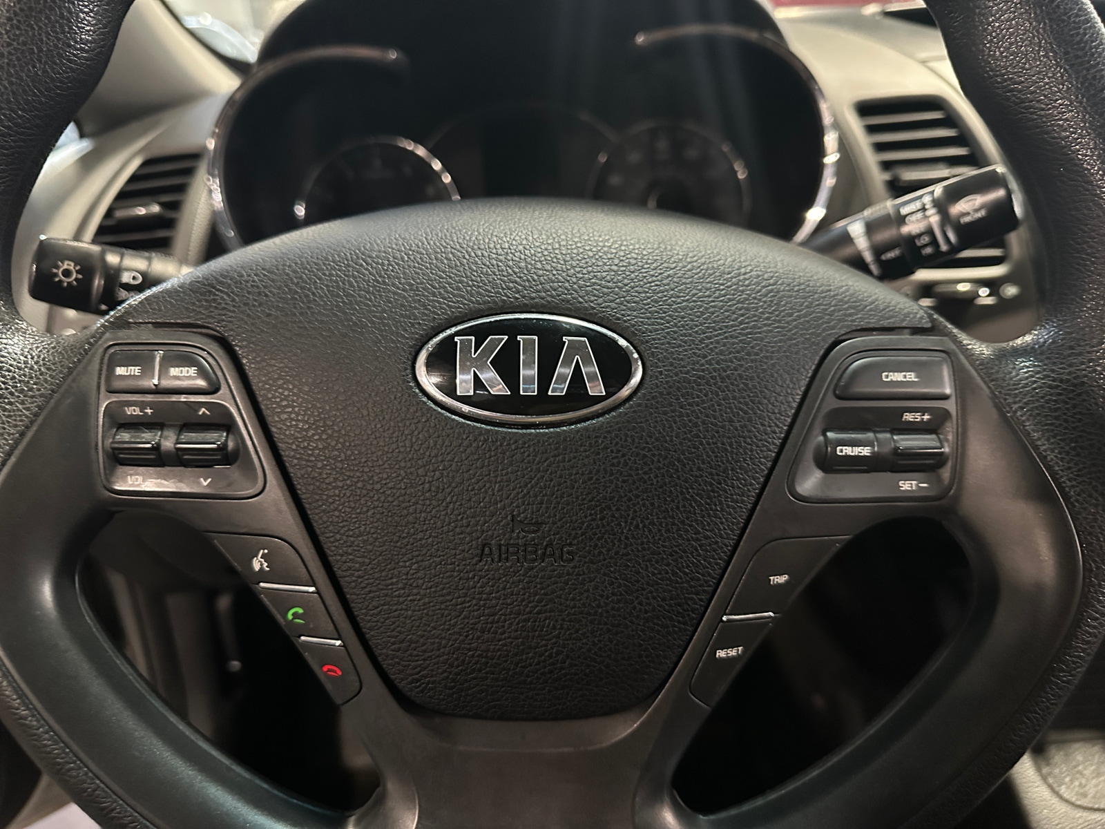 Thumbnail: 2015 Kia Forte - 5