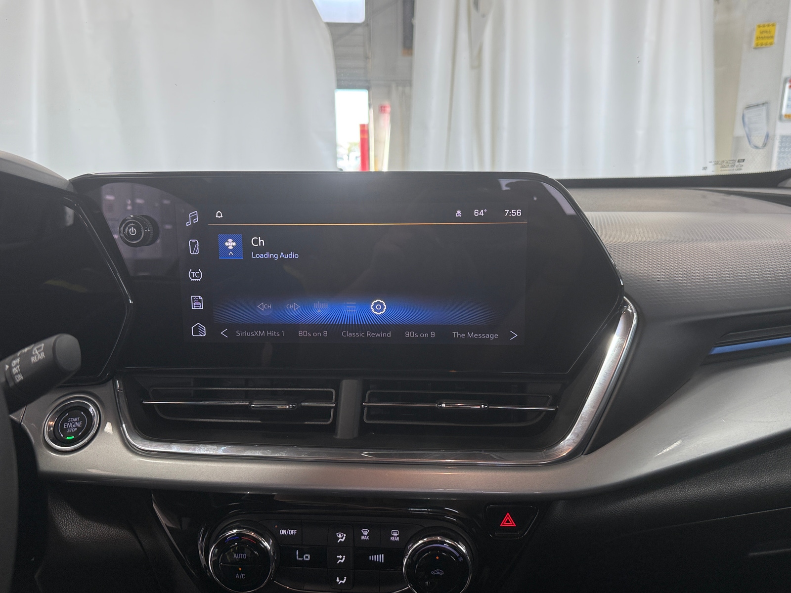 Thumbnail: 2025 Chevrolet Trax - 4