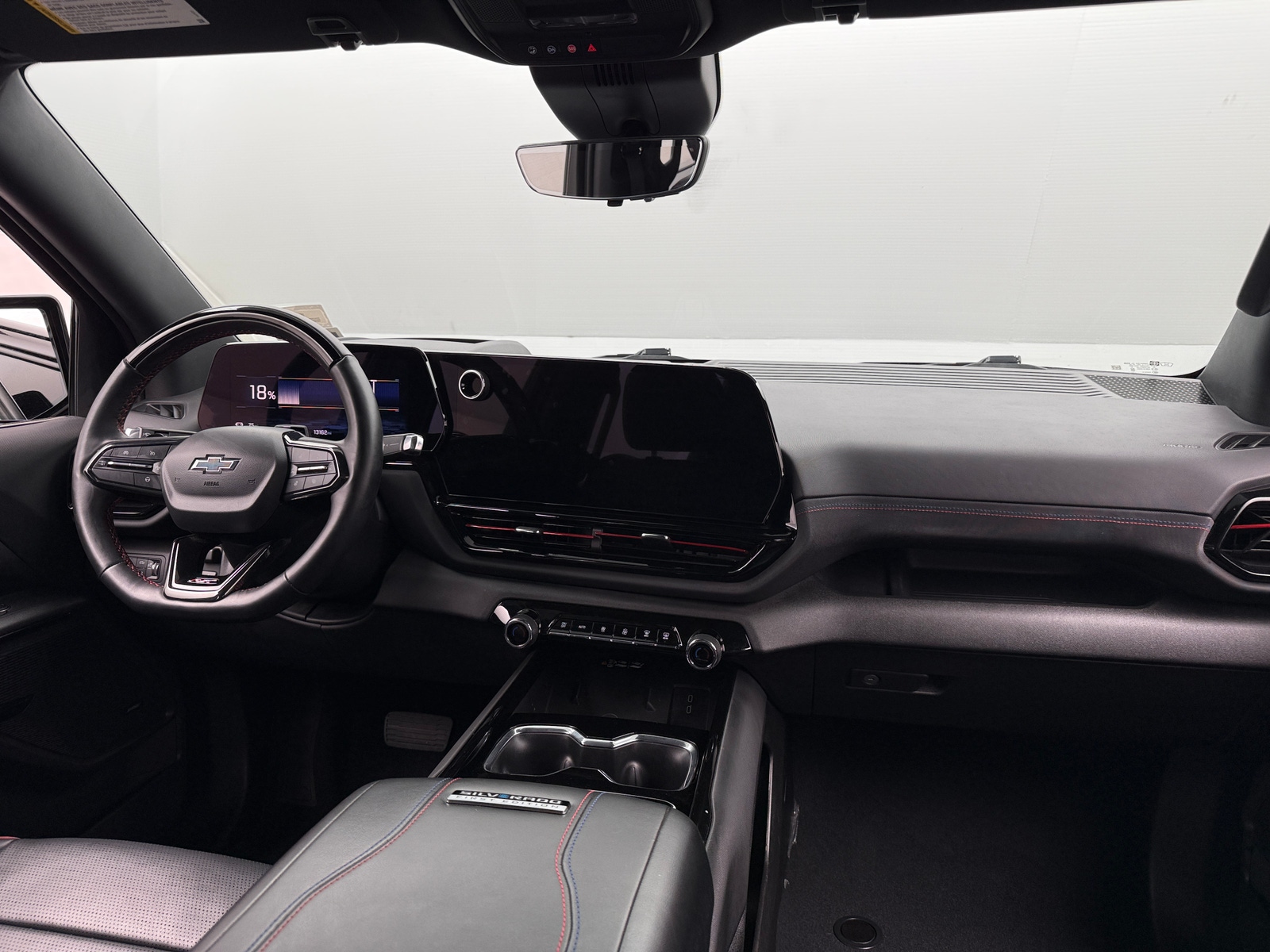 Thumbnail: 2024 Chevrolet Silverado EV - 3