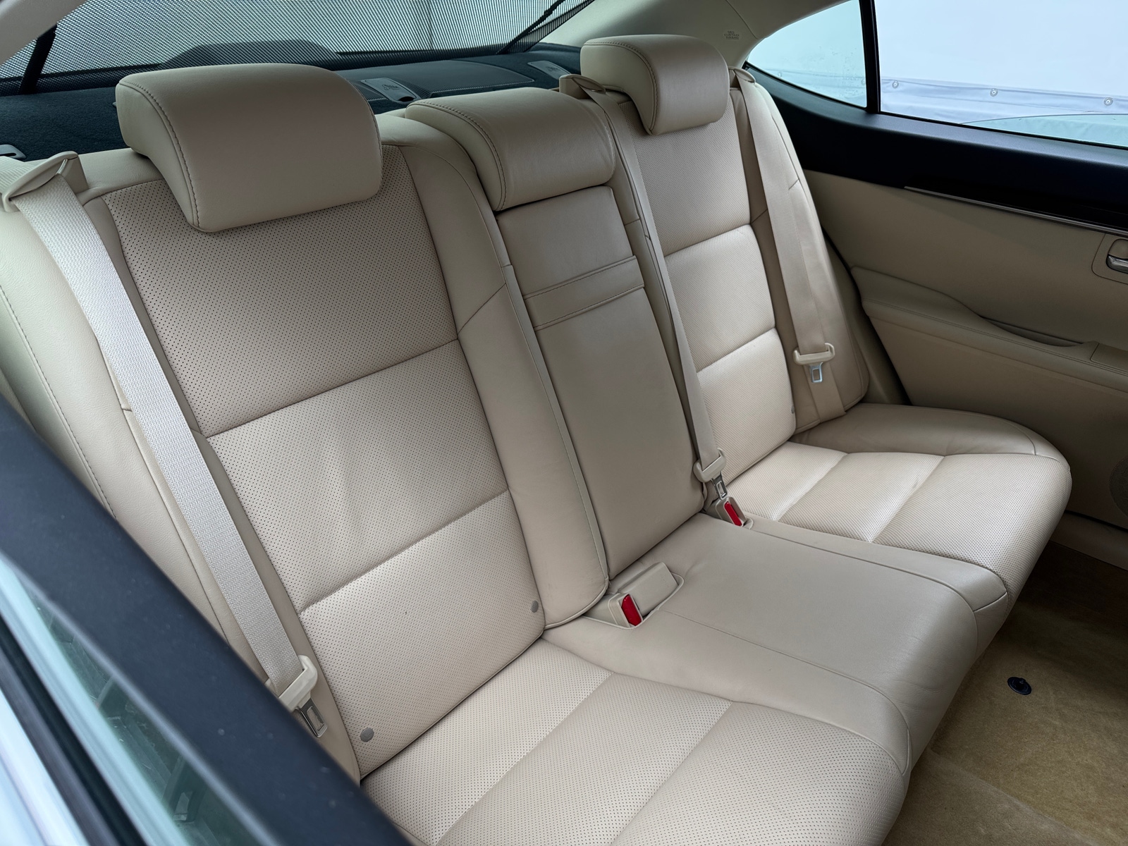 Thumbnail: 2015 Lexus ES - 5