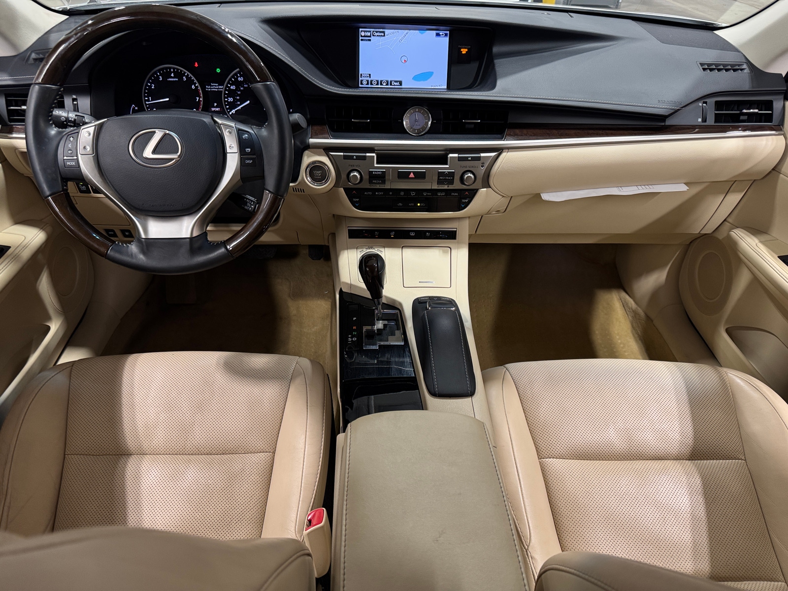 Thumbnail: 2015 Lexus ES - 2