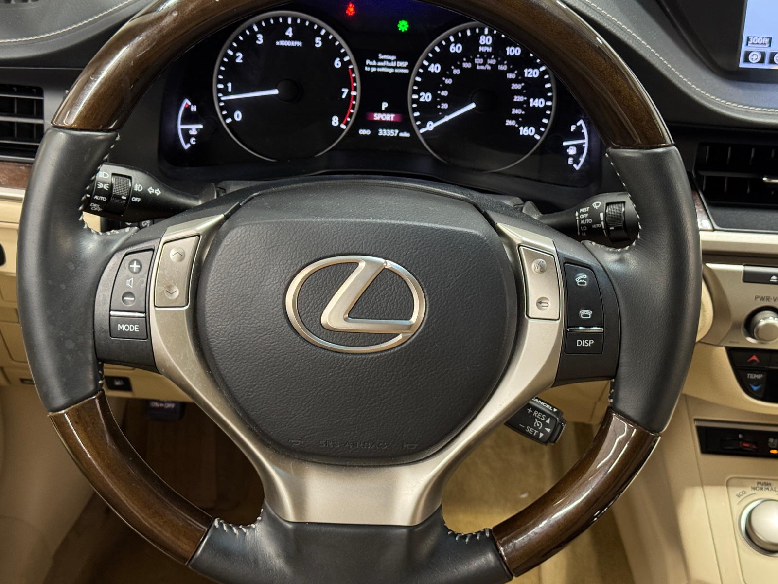 Thumbnail: 2015 Lexus ES - 4