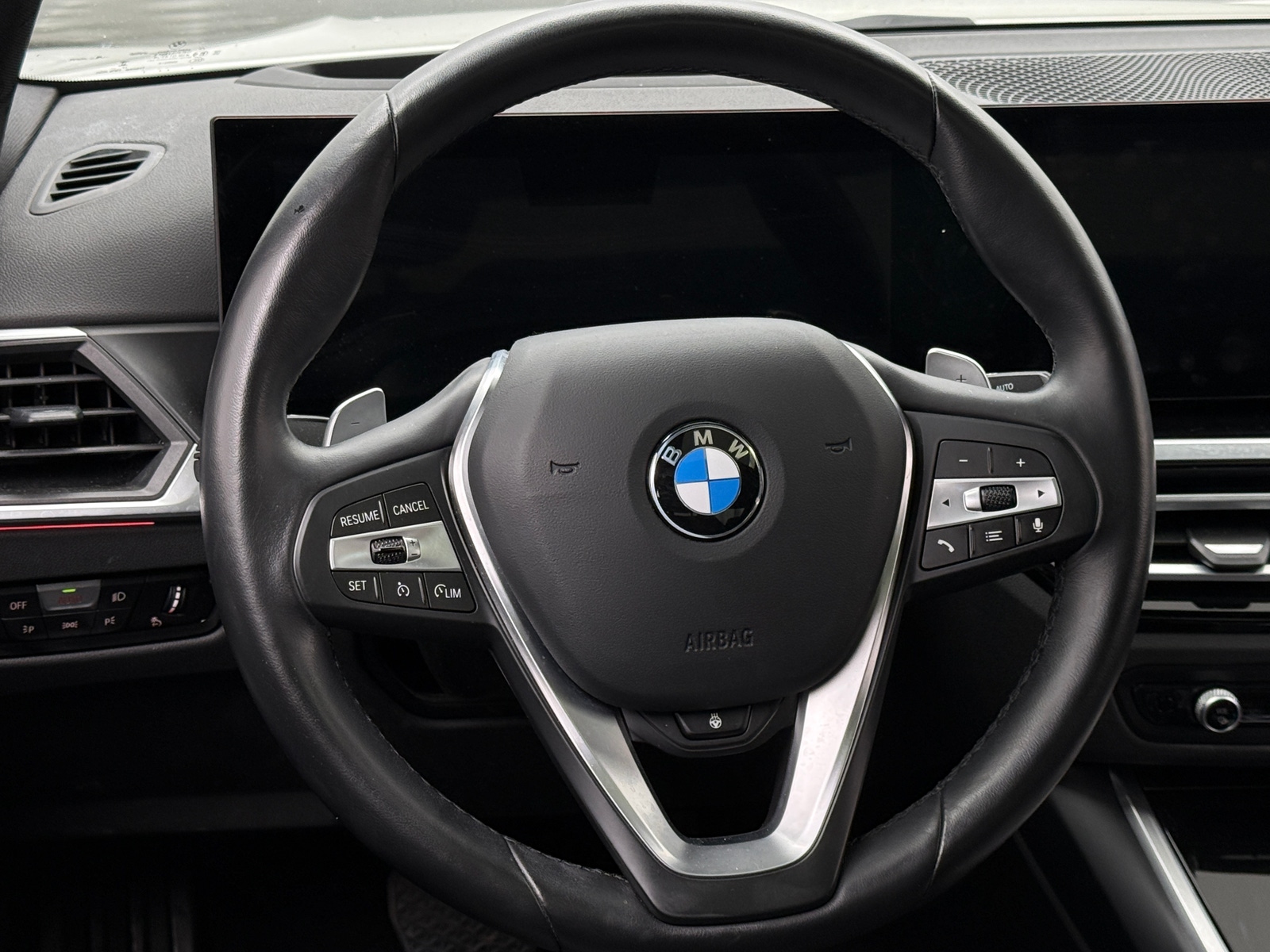 Thumbnail: 2024 BMW 3 Series - 4