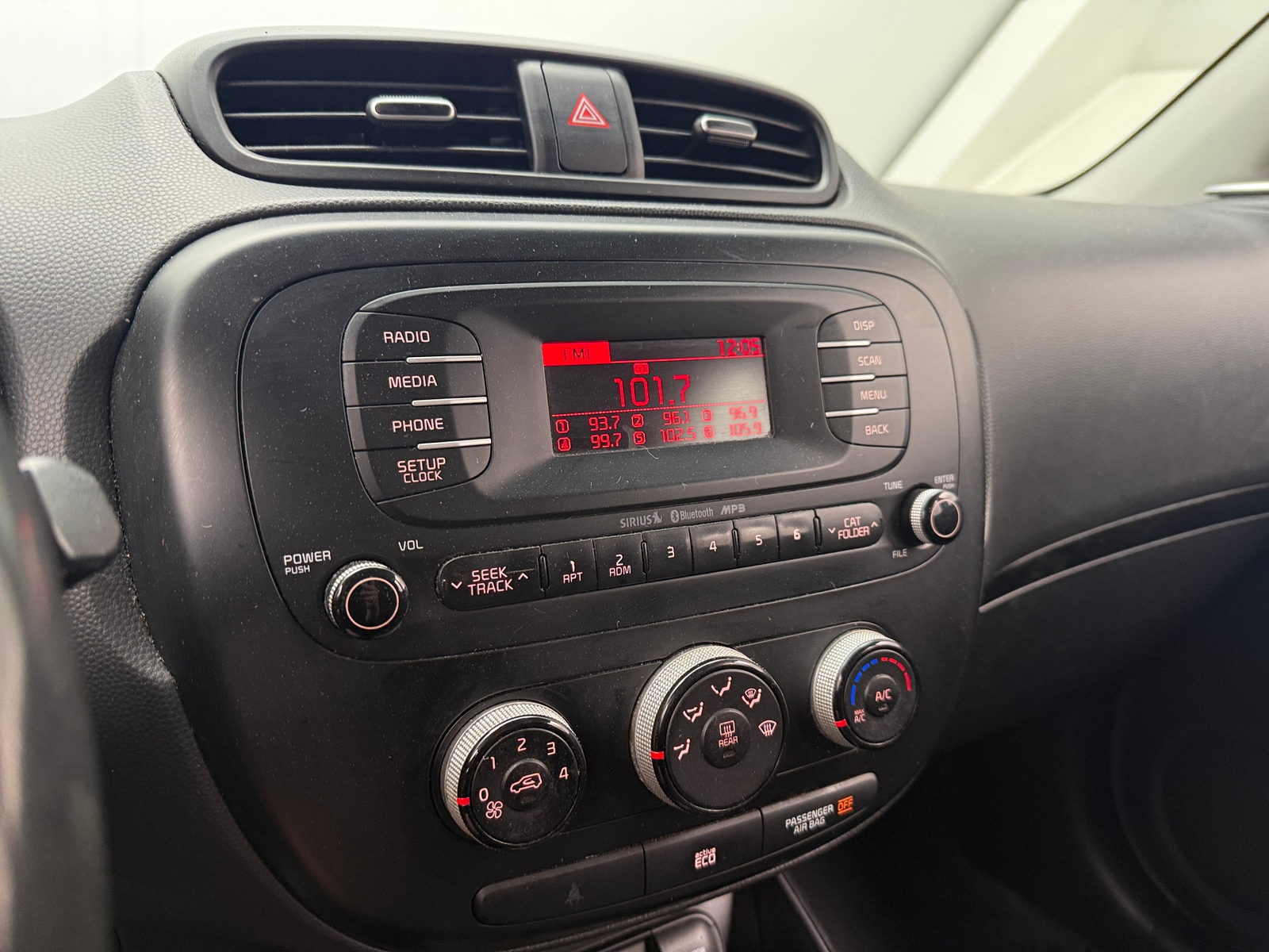 Thumbnail: 2015 Kia Soul - 4