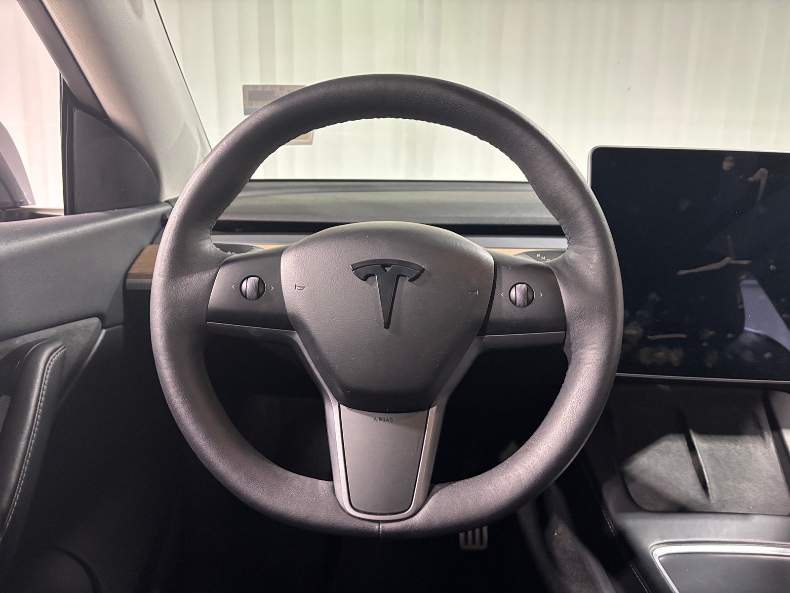 Thumbnail: 2022 Tesla Model Y - 4