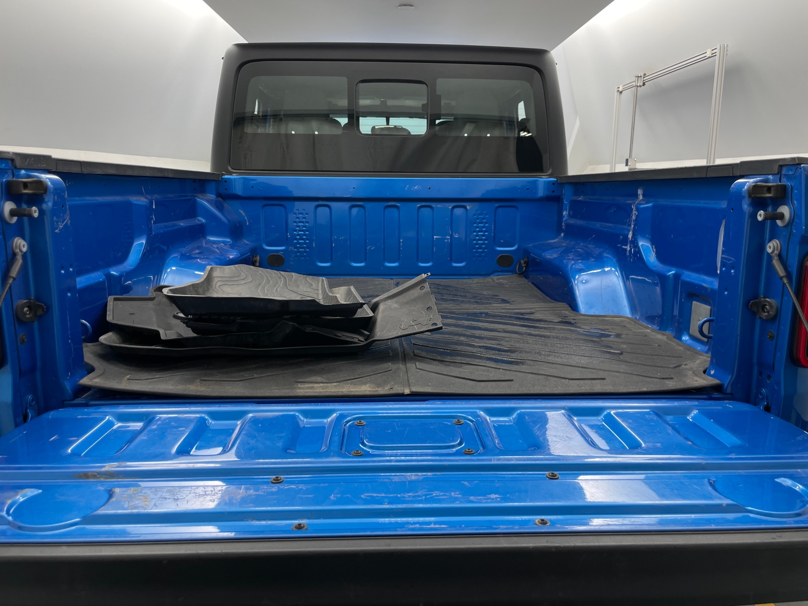 Thumbnail: 2023 Jeep Gladiator - 7