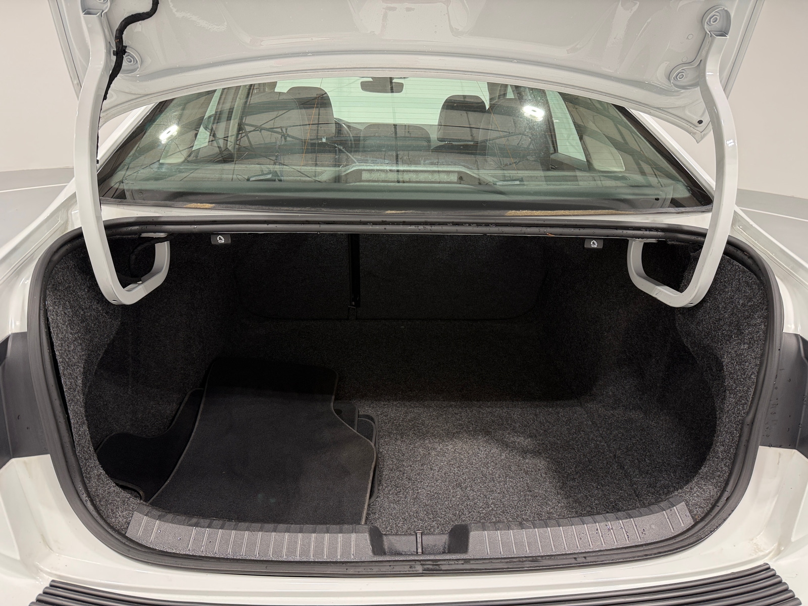 Thumbnail: 2019 Volkswagen Jetta - 7