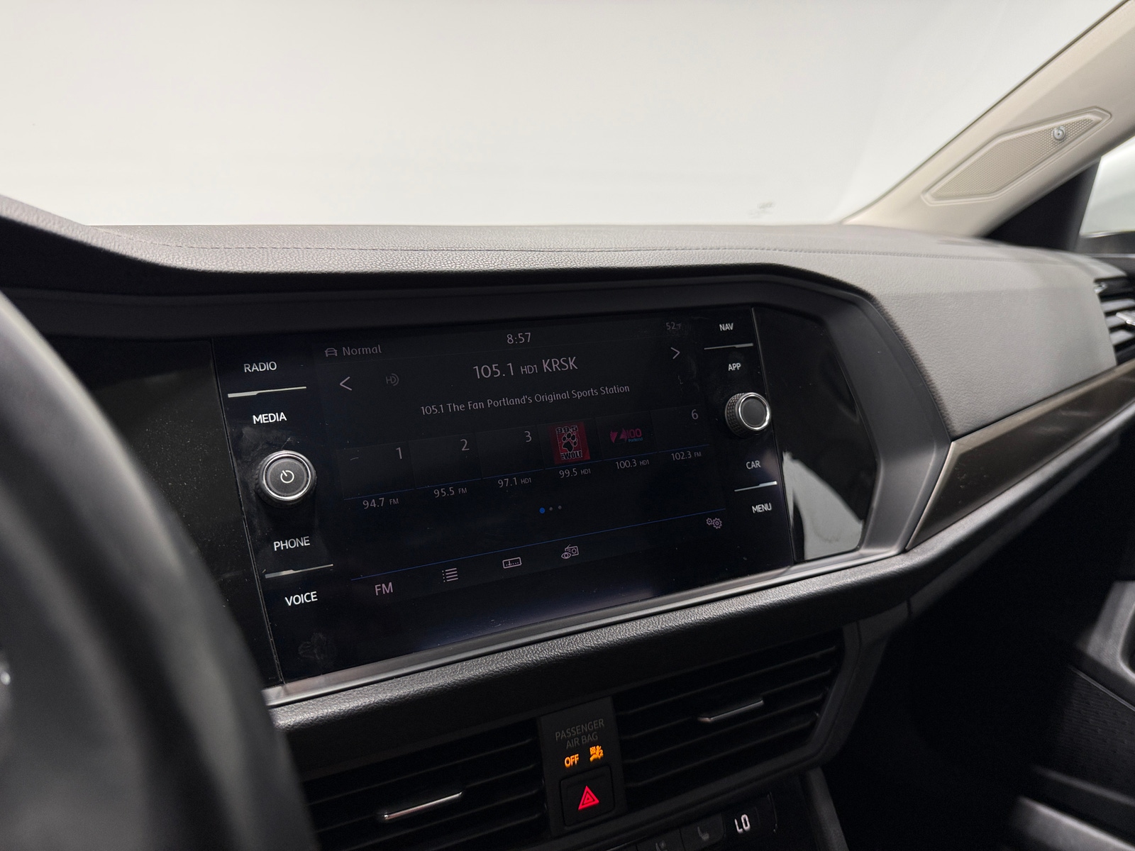 Thumbnail: 2019 Volkswagen Jetta - 4