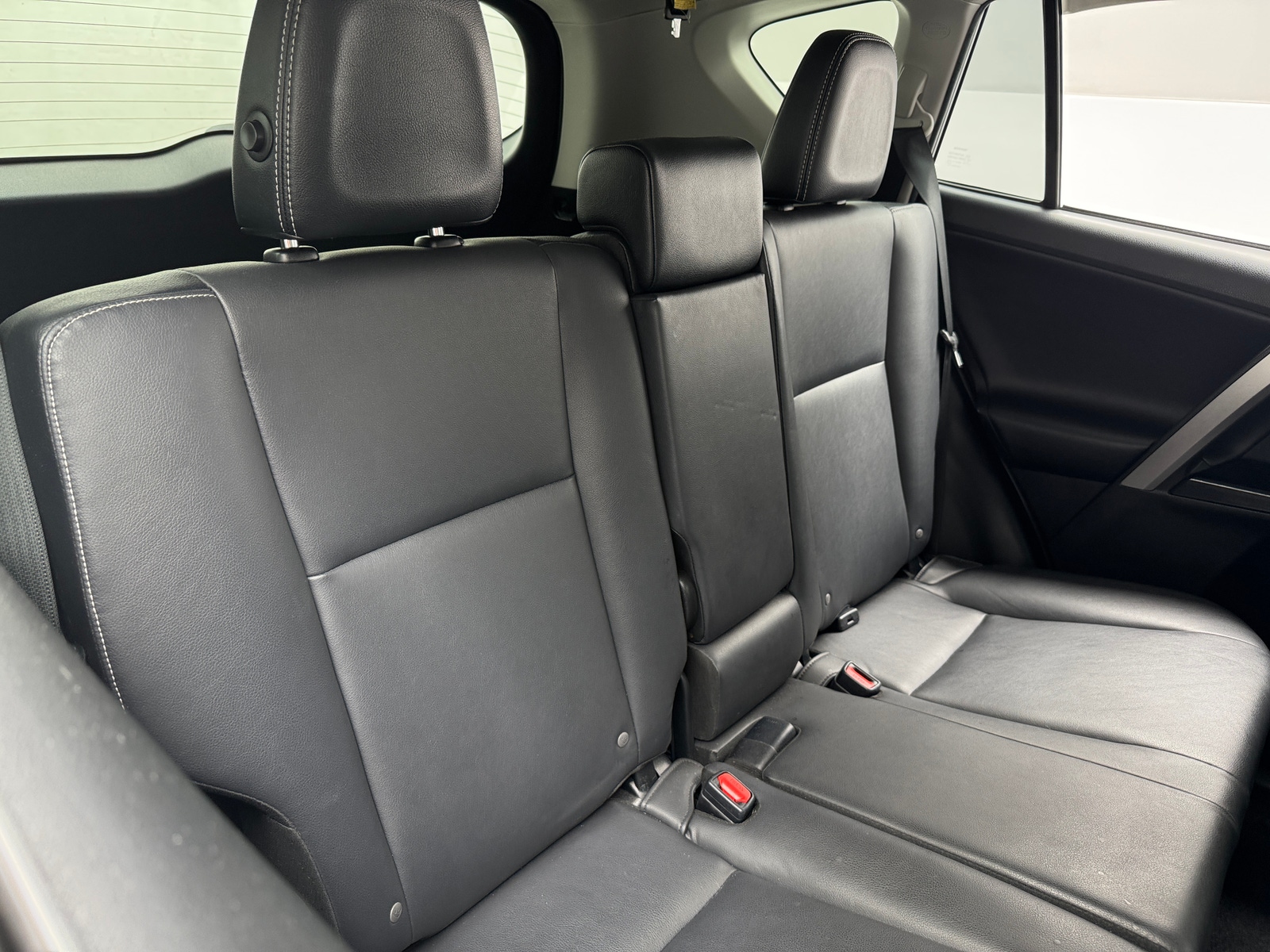 Thumbnail: 2018 Toyota RAV4 - 5