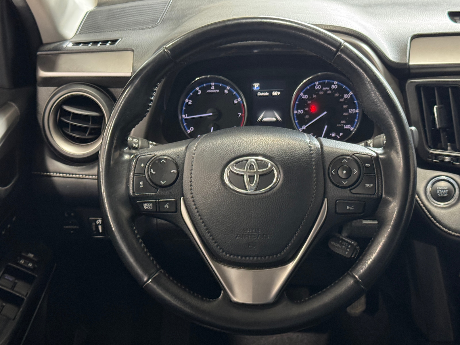 Thumbnail: 2018 Toyota RAV4 - 4