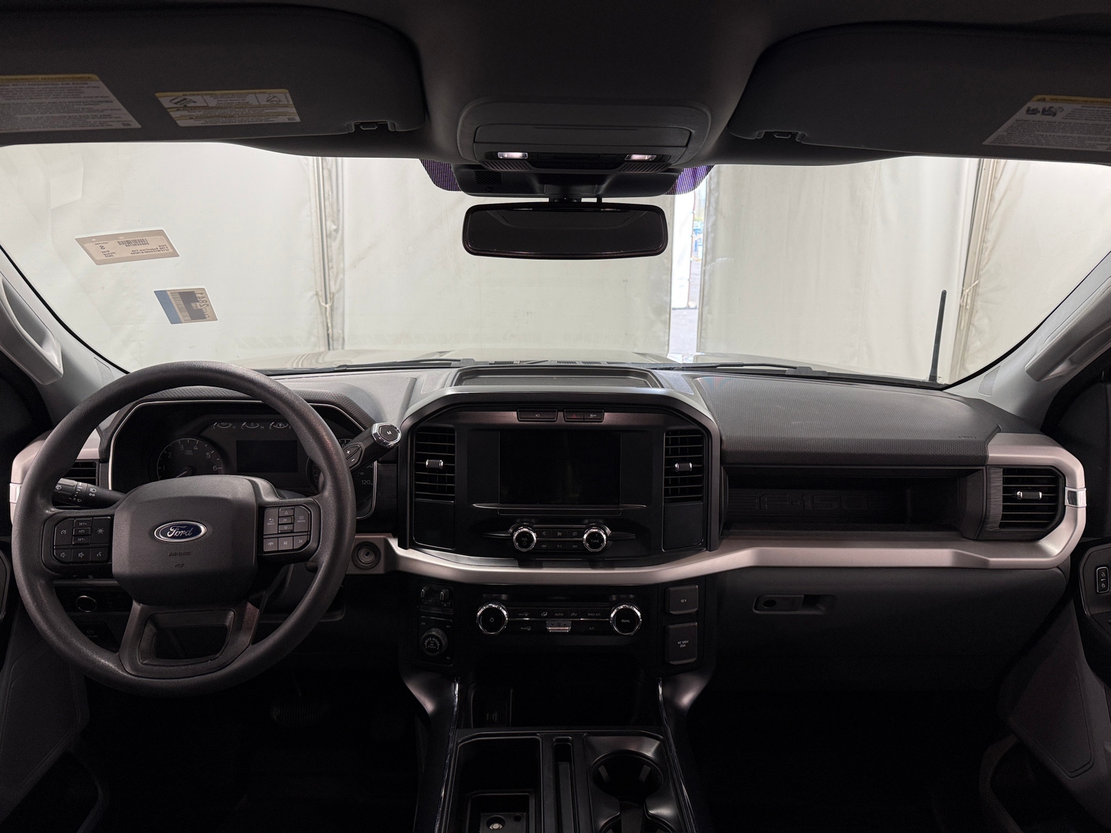 Thumbnail: 2022 Ford Econoline - 3