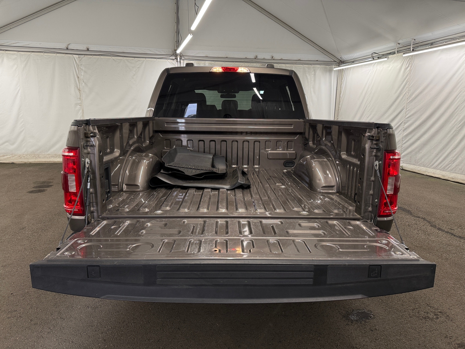 Thumbnail: 2022 Ford Econoline - 7