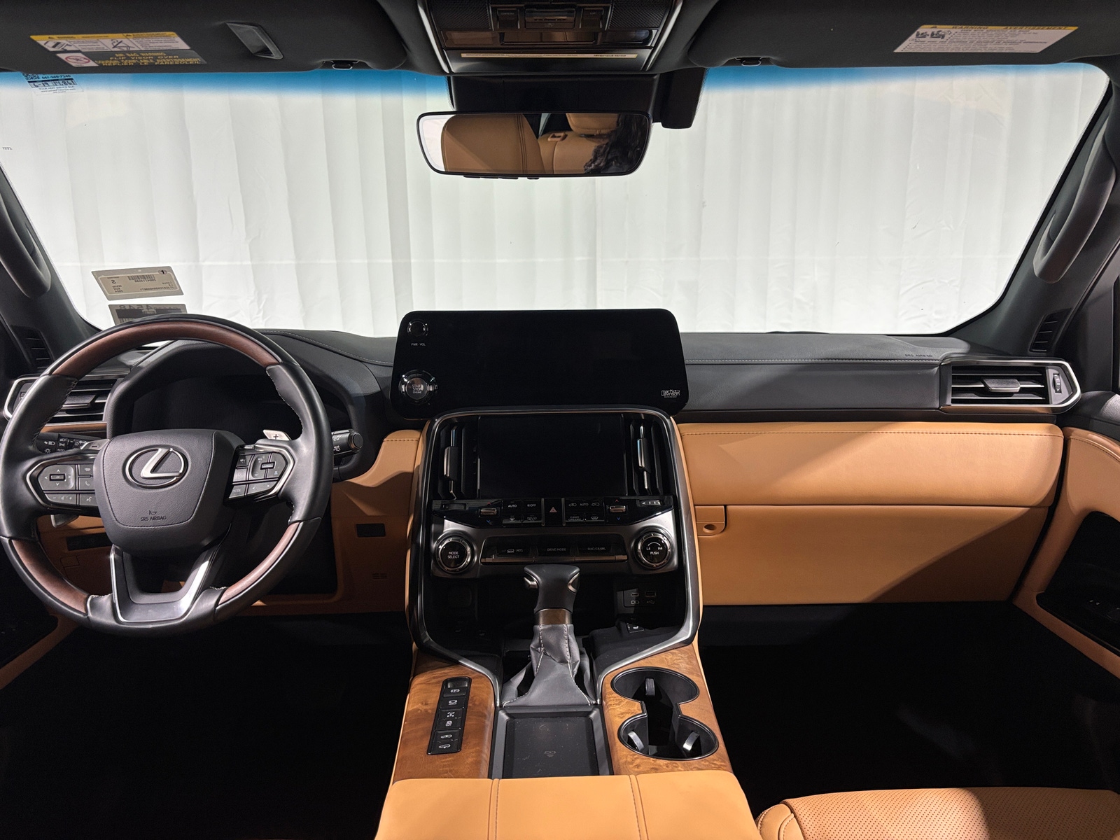 Thumbnail: 2024 Lexus LX - 2