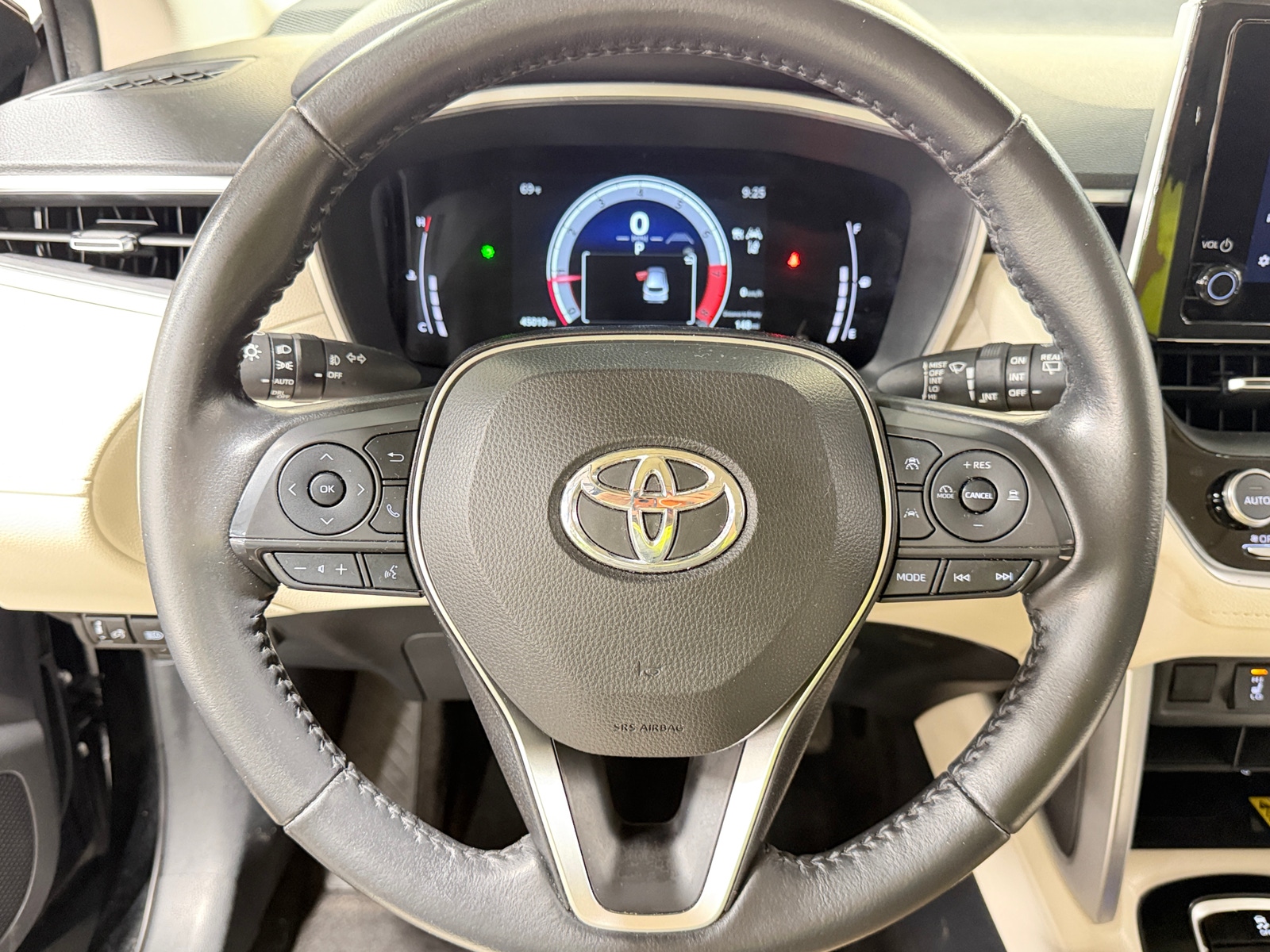 Thumbnail: 2023 Toyota Corolla Cross - 4