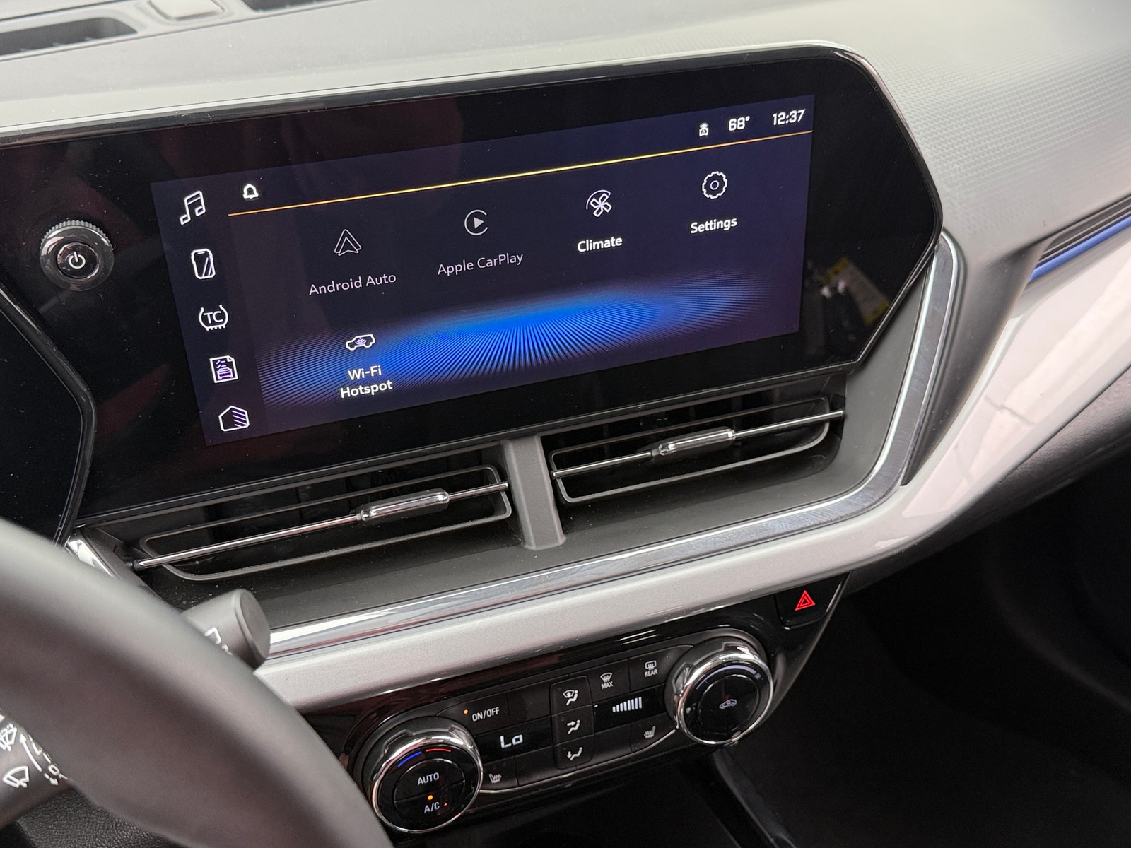 Thumbnail: 2025 Chevrolet Trax - 4