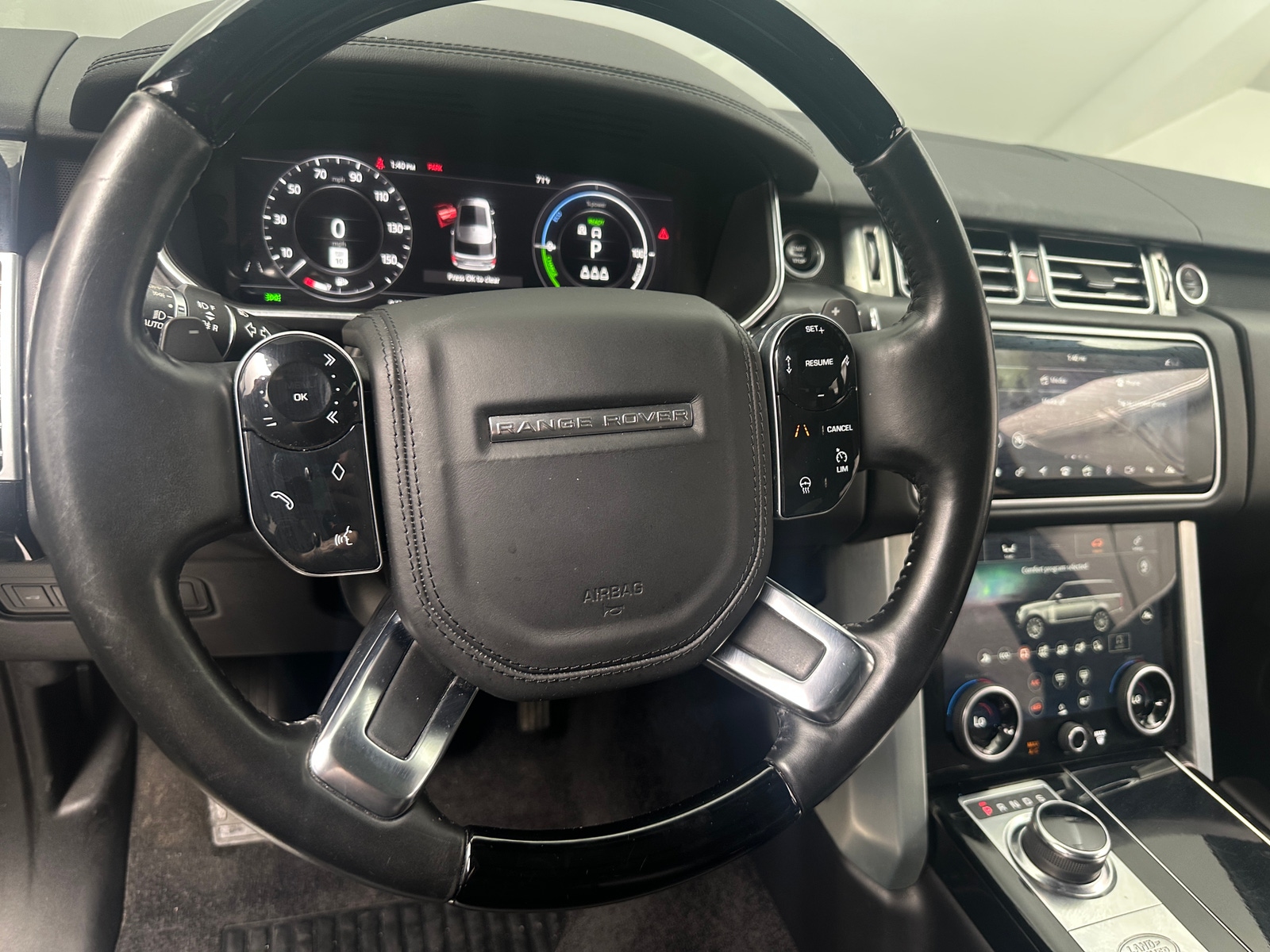 Thumbnail: 2020 Land Rover Range Rover - 4