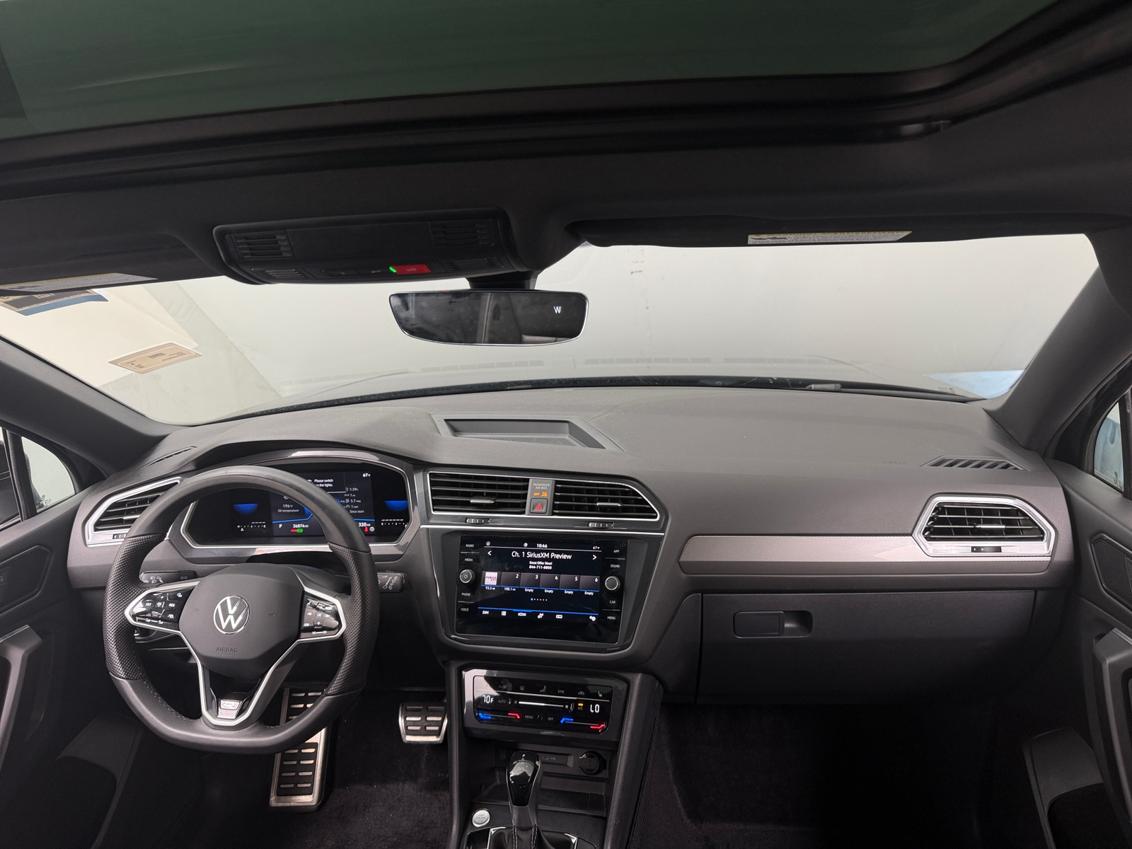 Thumbnail: 2023 Volkswagen Tiguan - 2