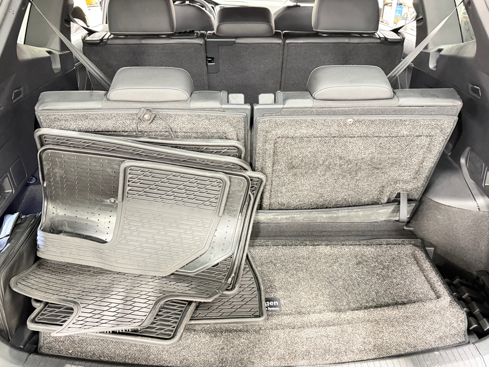 Thumbnail: 2023 Volkswagen Tiguan - 6