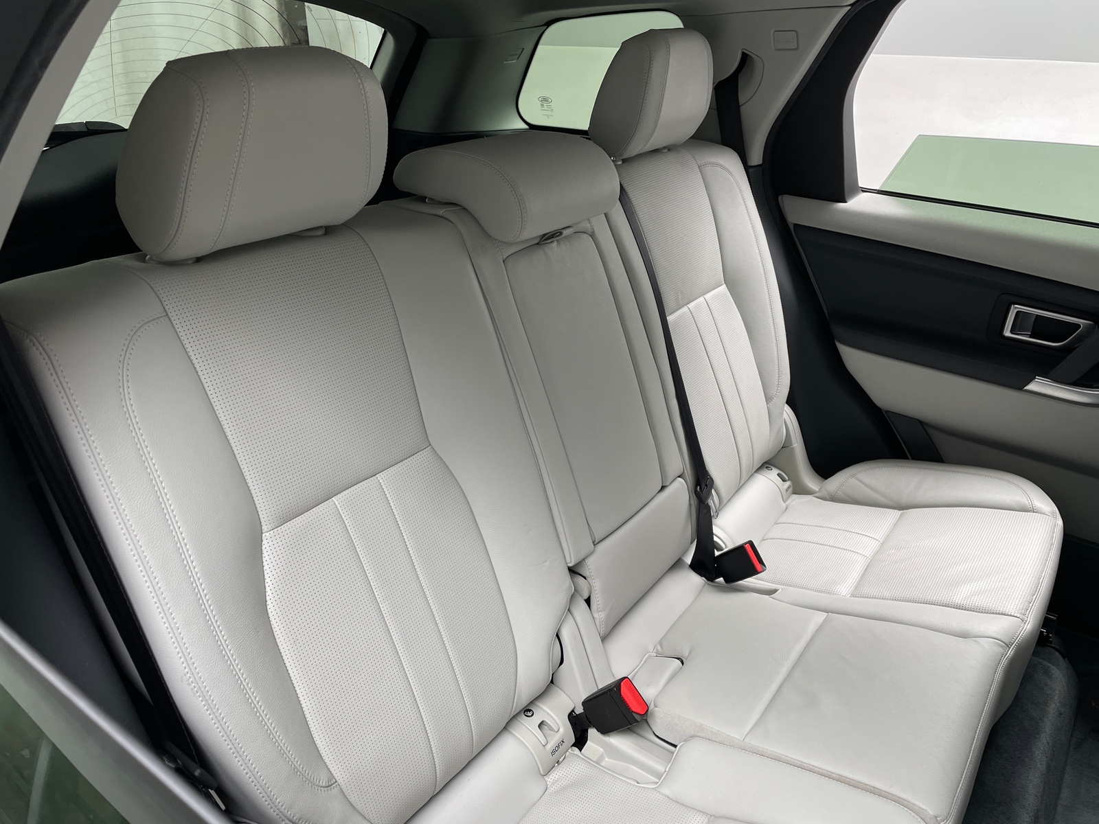 Thumbnail: 2018 Land Rover Discovery Sport - 5