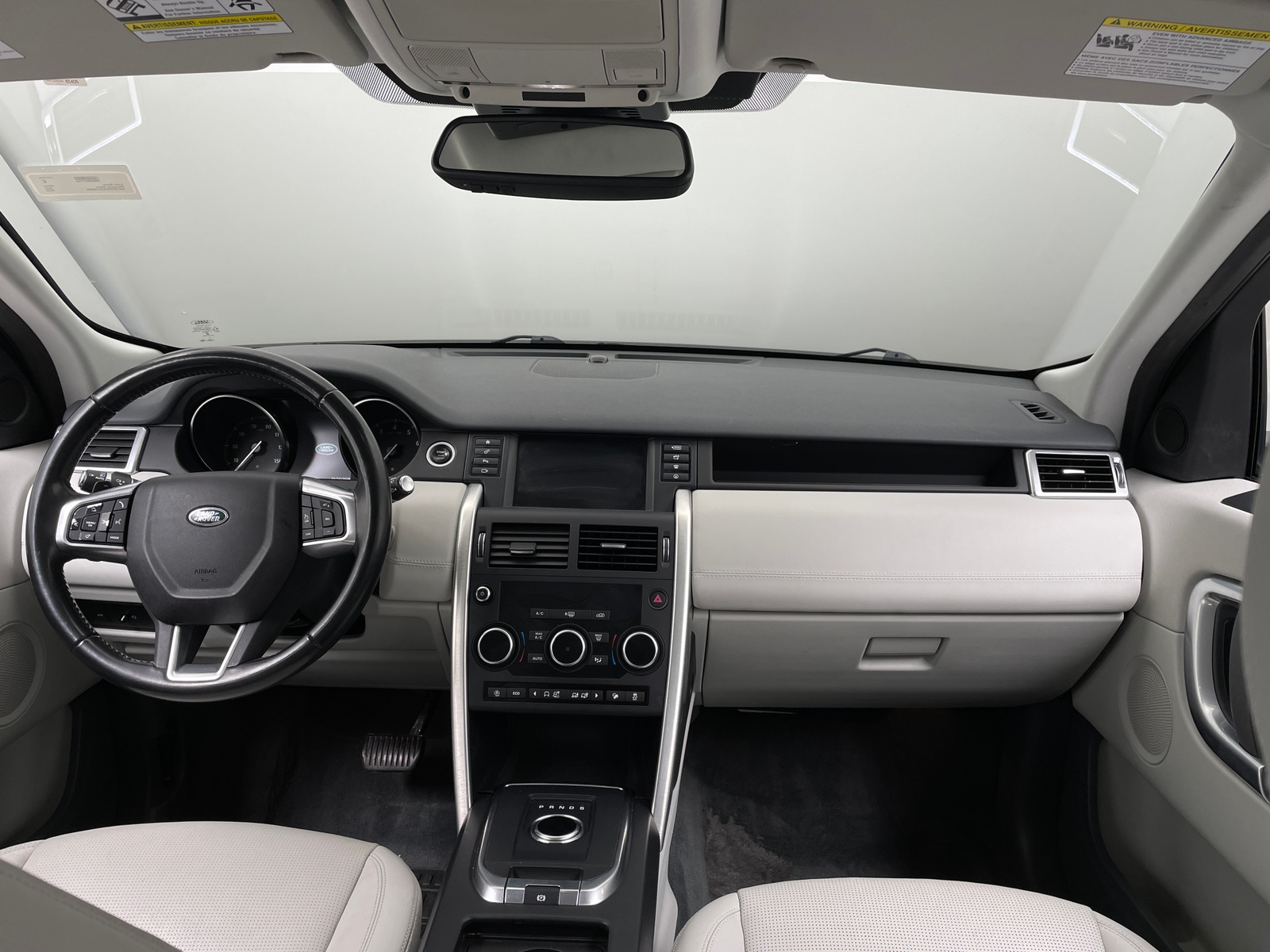 Thumbnail: 2018 Land Rover Discovery Sport - 2