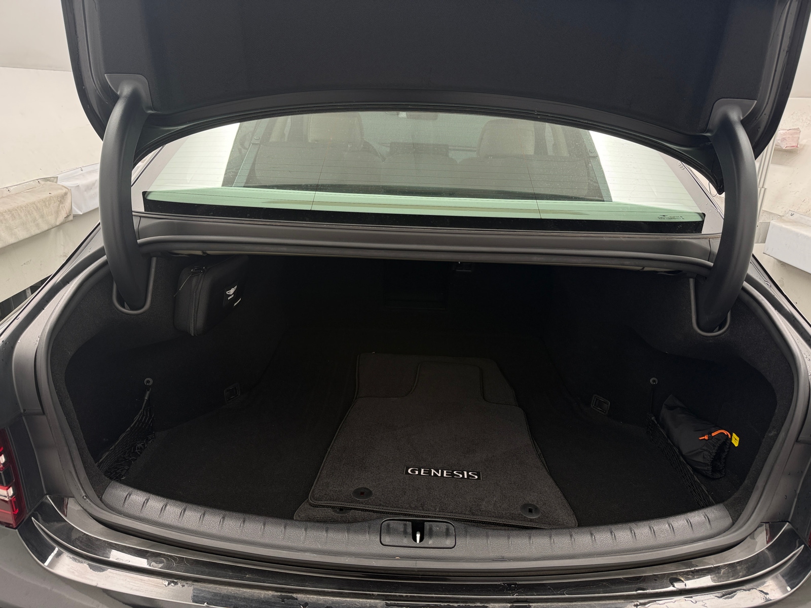 Thumbnail: 2021 Genesis G80 - 6