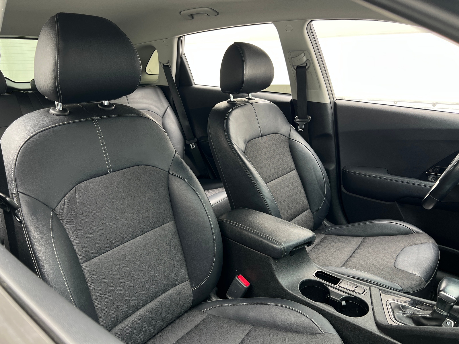 Thumbnail: 2018 Kia Niro - 2