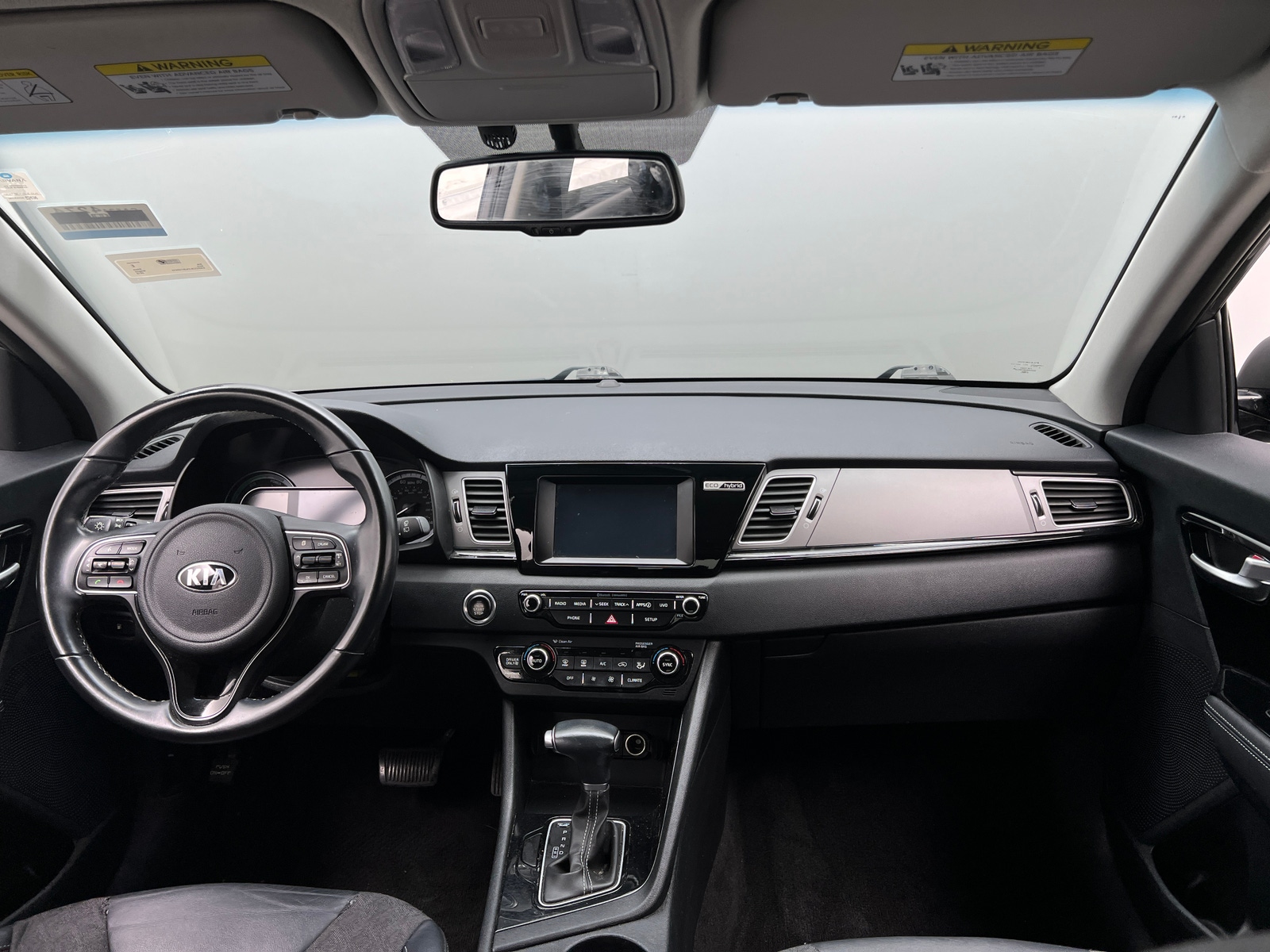 Thumbnail: 2018 Kia Niro - 3