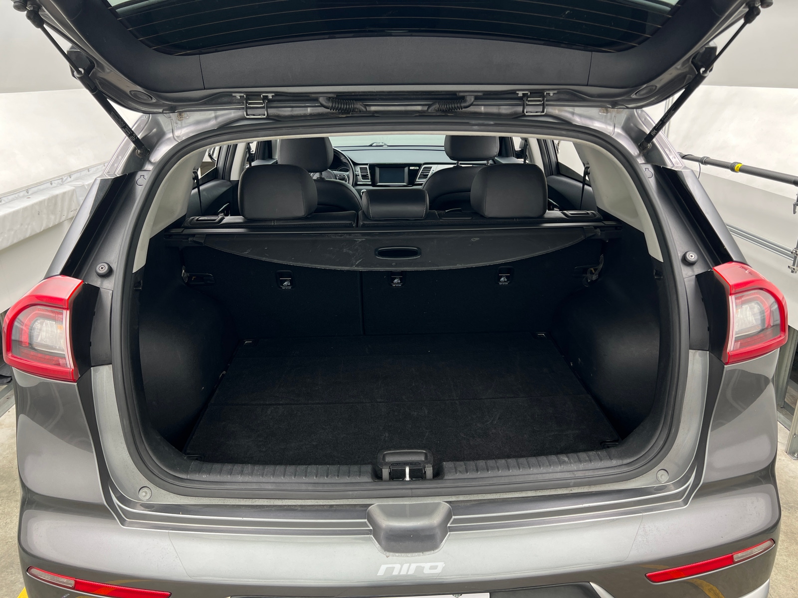 Thumbnail: 2018 Kia Niro - 7