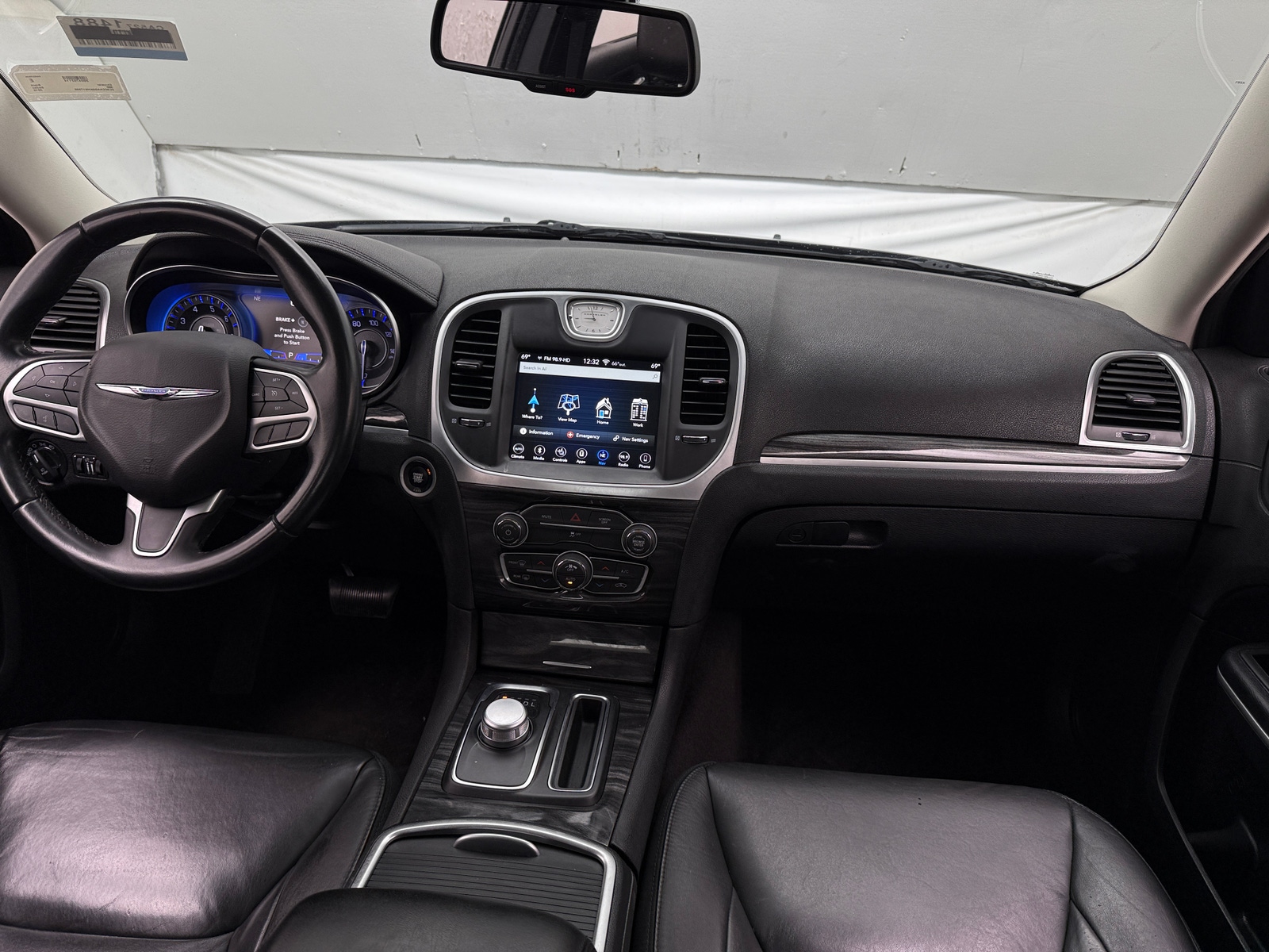 Thumbnail: 2019 Chrysler 300 - 2