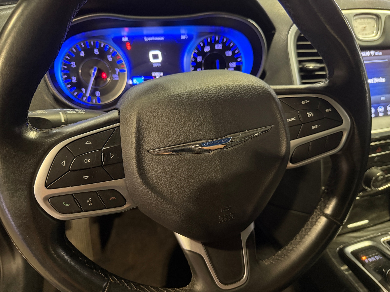 Thumbnail: 2019 Chrysler 300 - 4