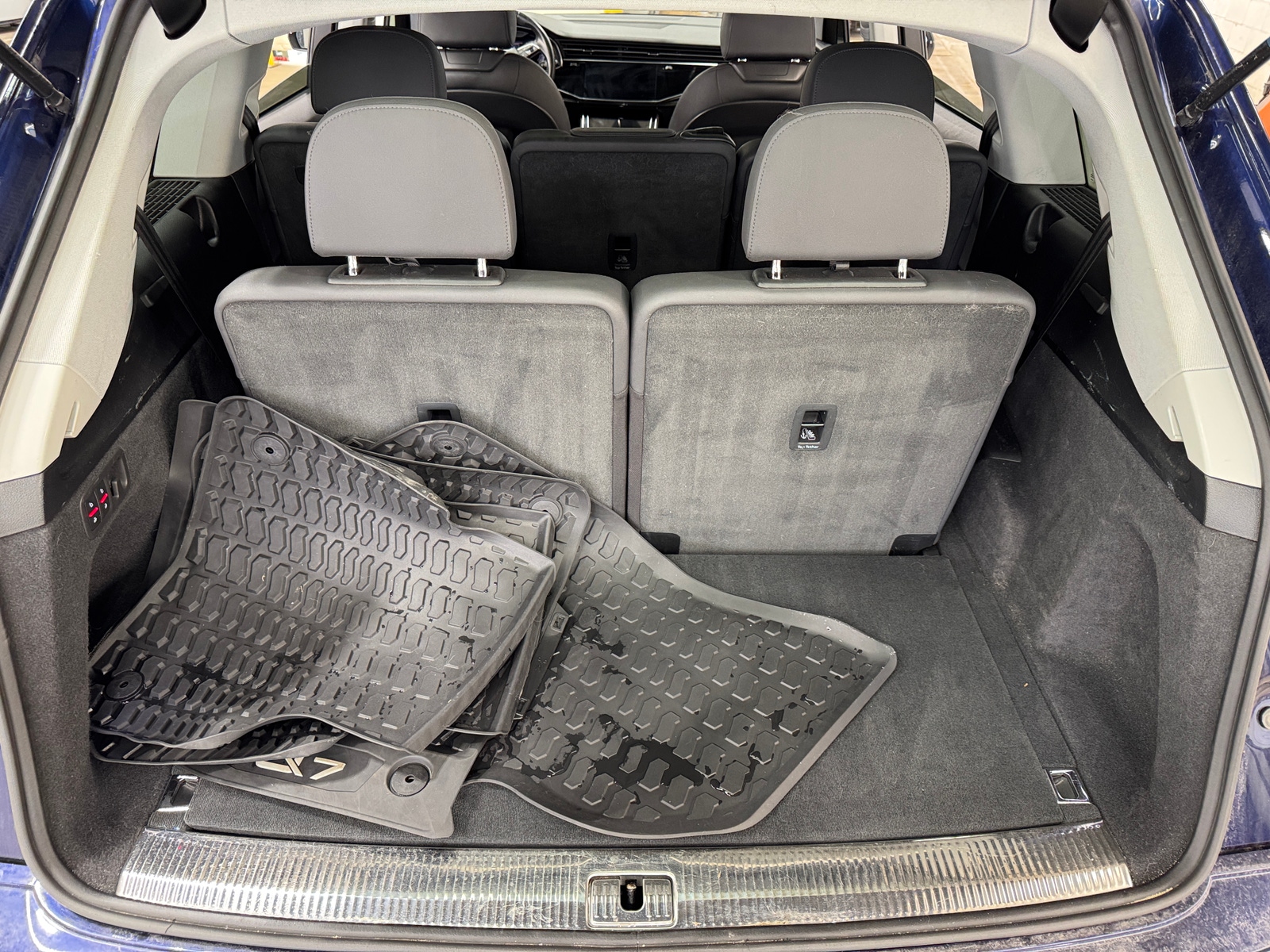 Thumbnail: 2020 Audi Q7 - 6