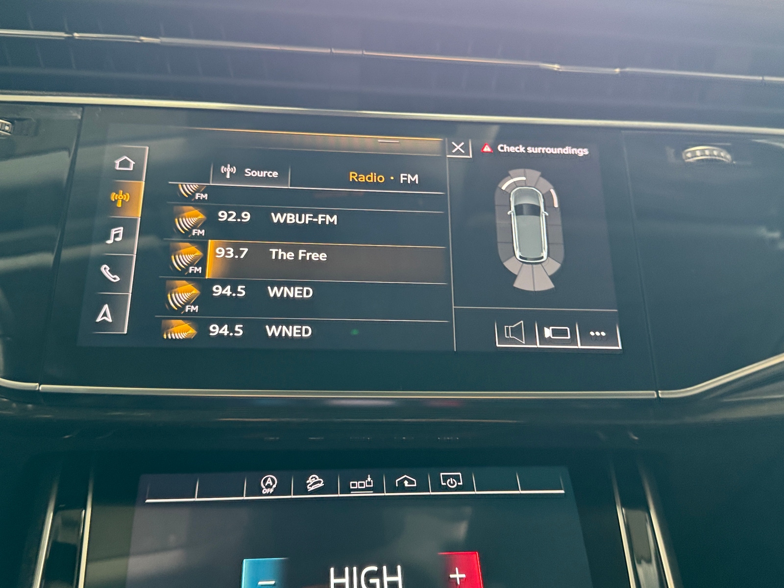 Thumbnail: 2020 Audi Q7 - 3