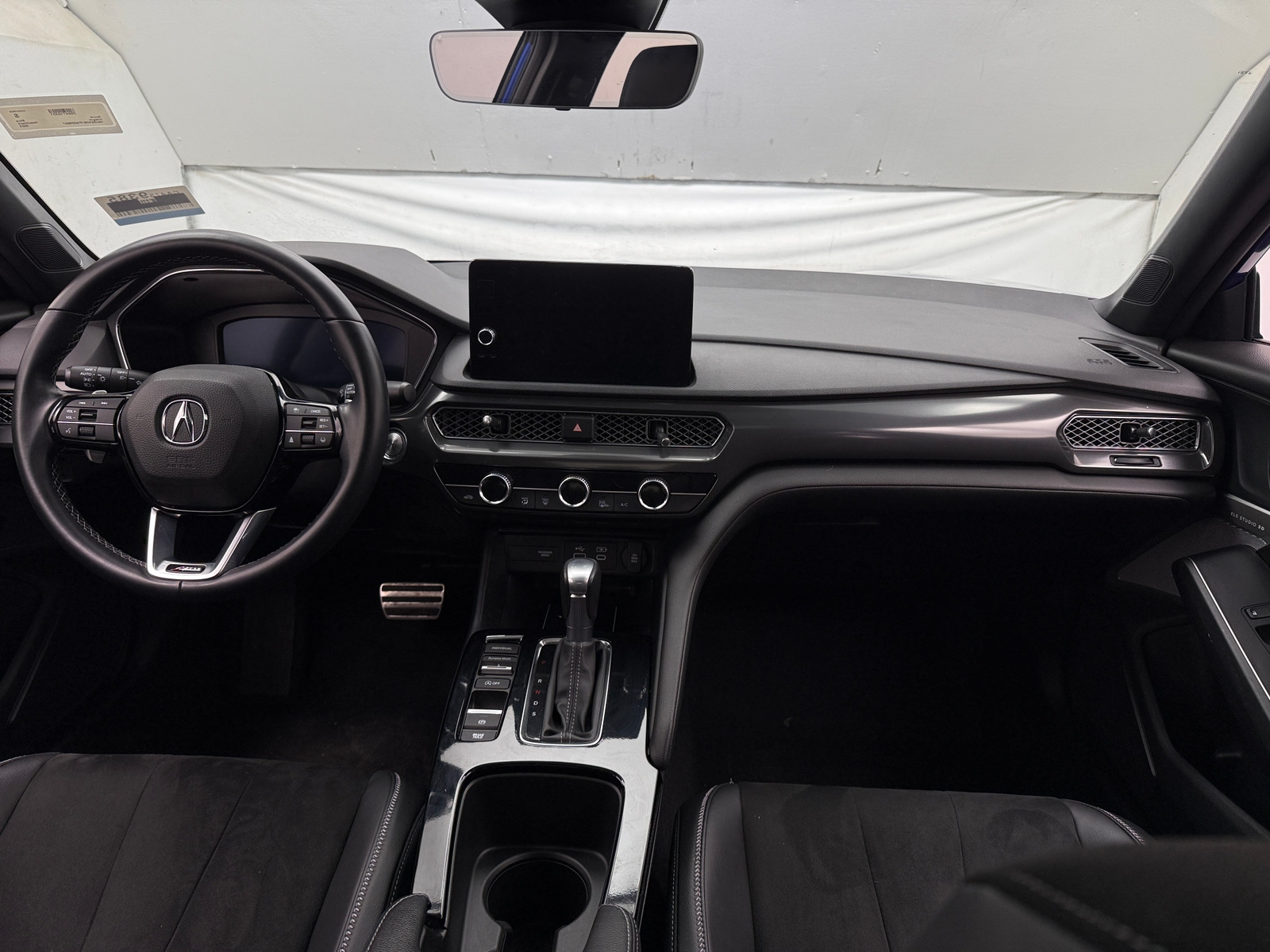 Thumbnail: 2023 Acura Integra - 2
