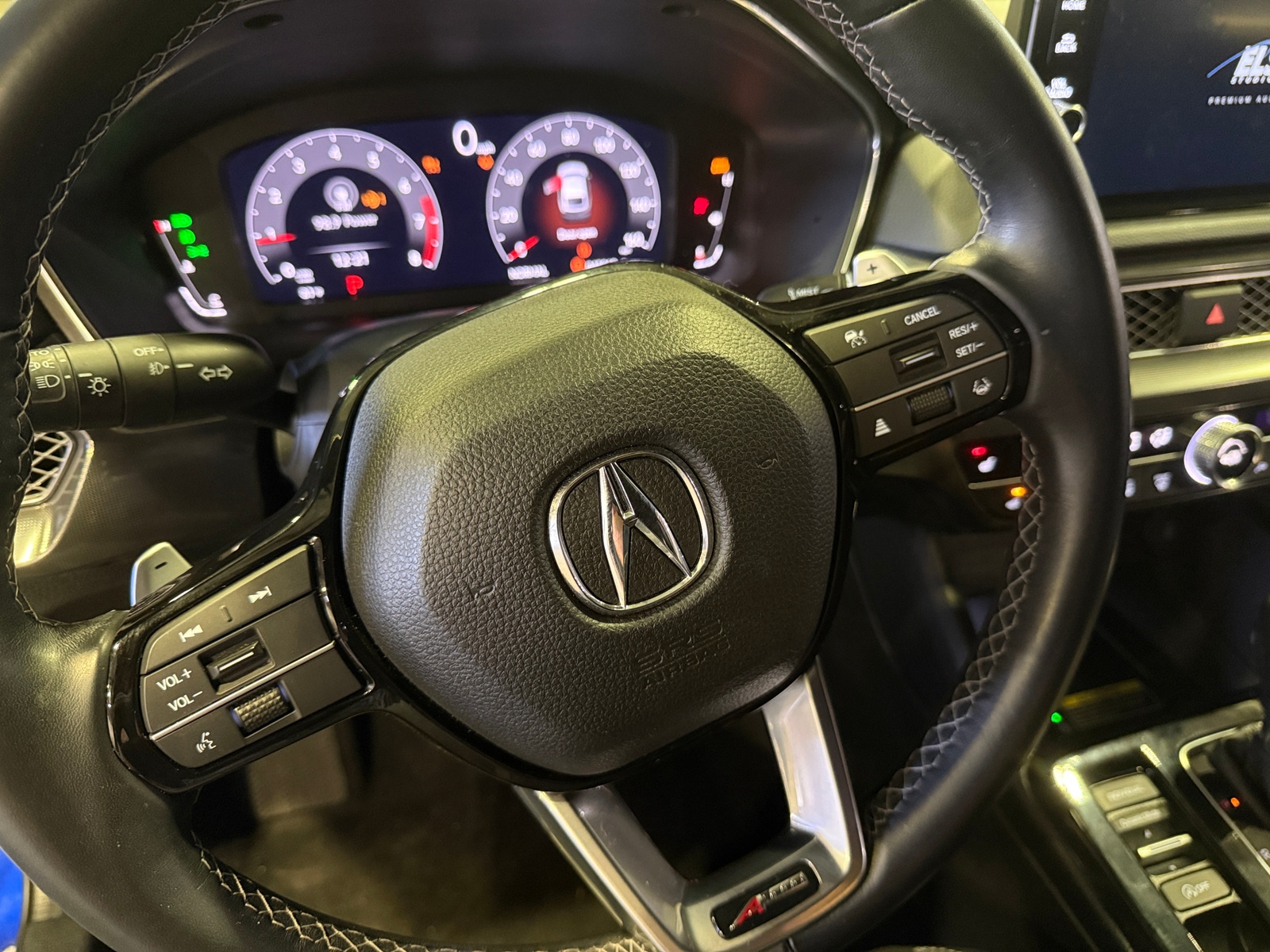 Thumbnail: 2023 Acura Integra - 4