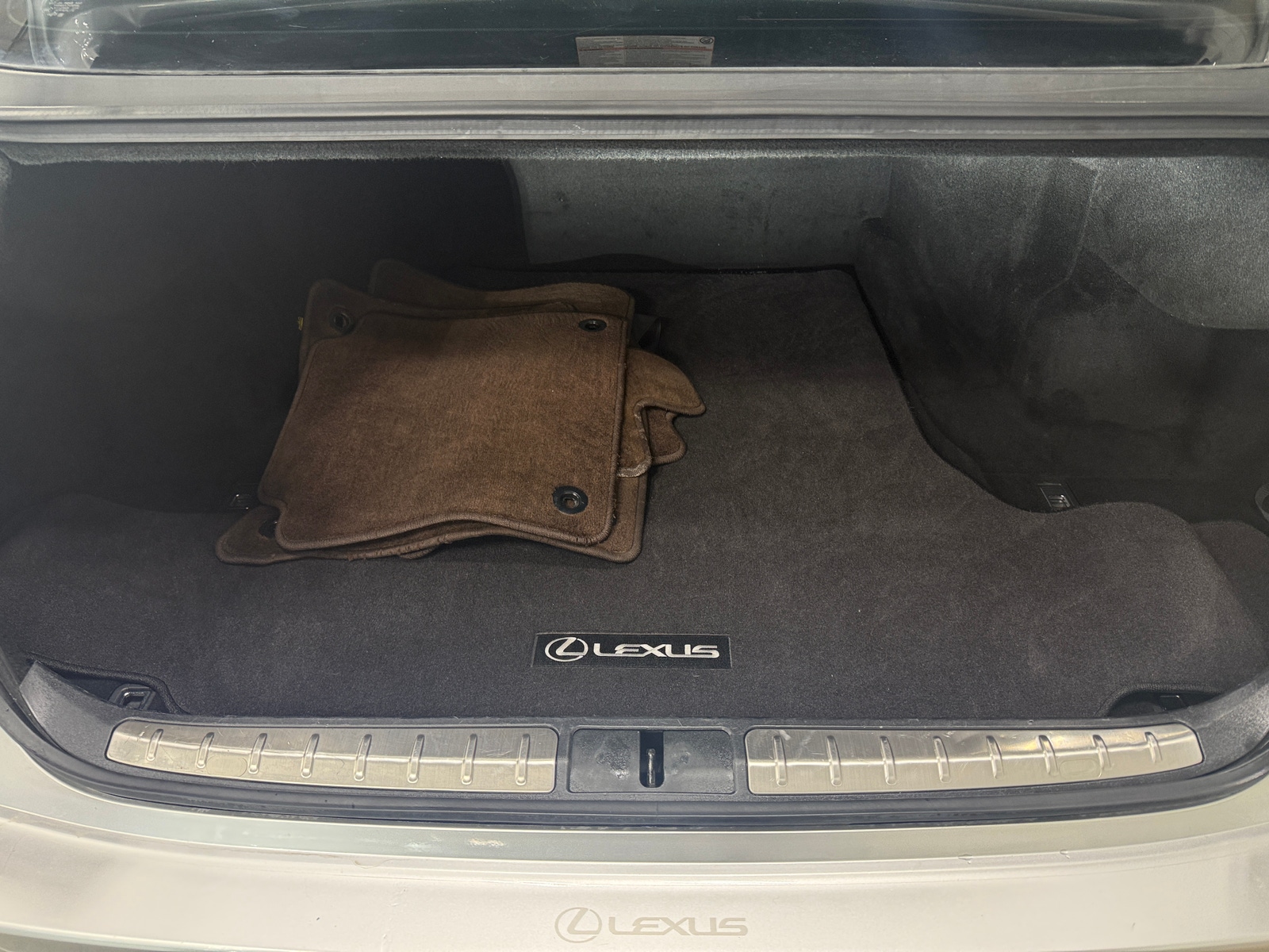 Thumbnail: 2019 Lexus LS - 6