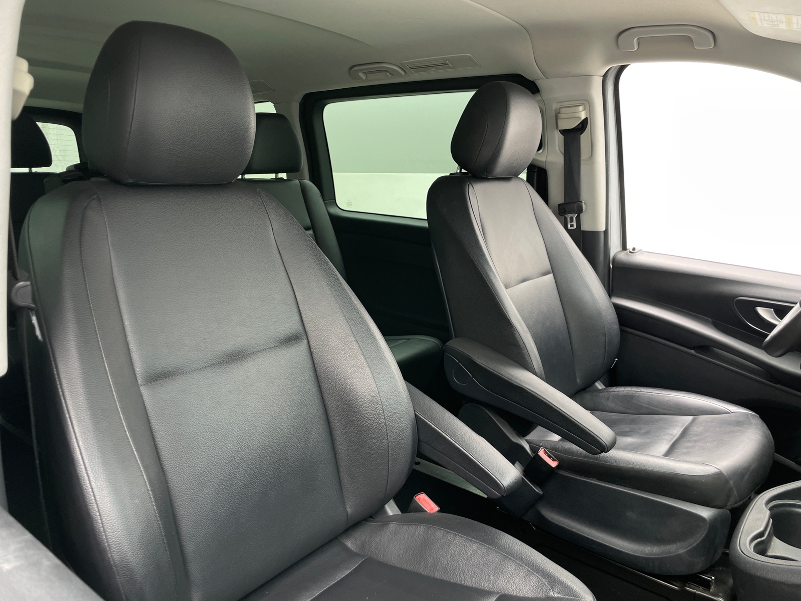 Thumbnail: 2016 Mercedes-Benz Metris - 2