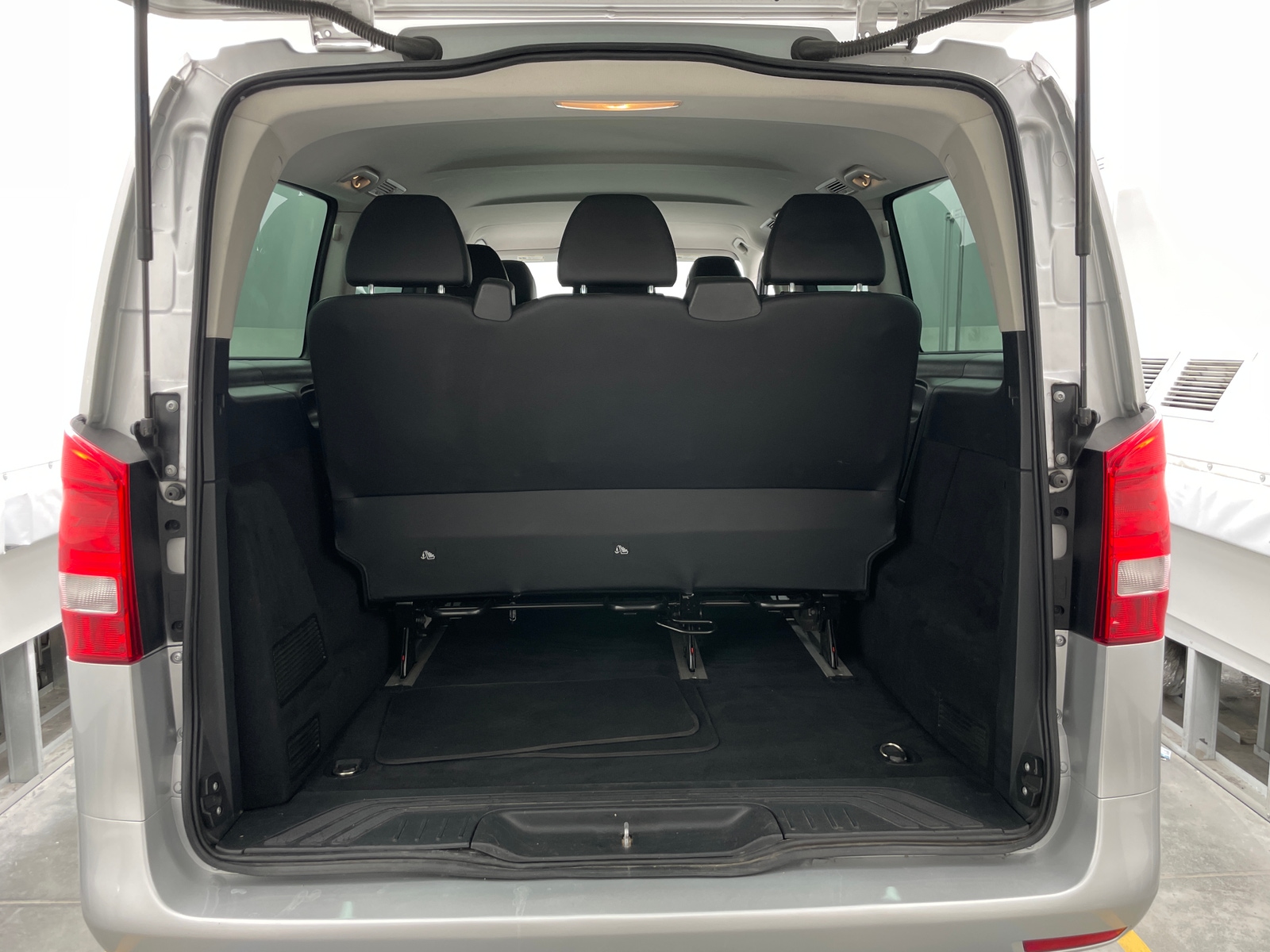 Thumbnail: 2016 Mercedes-Benz Metris - 7