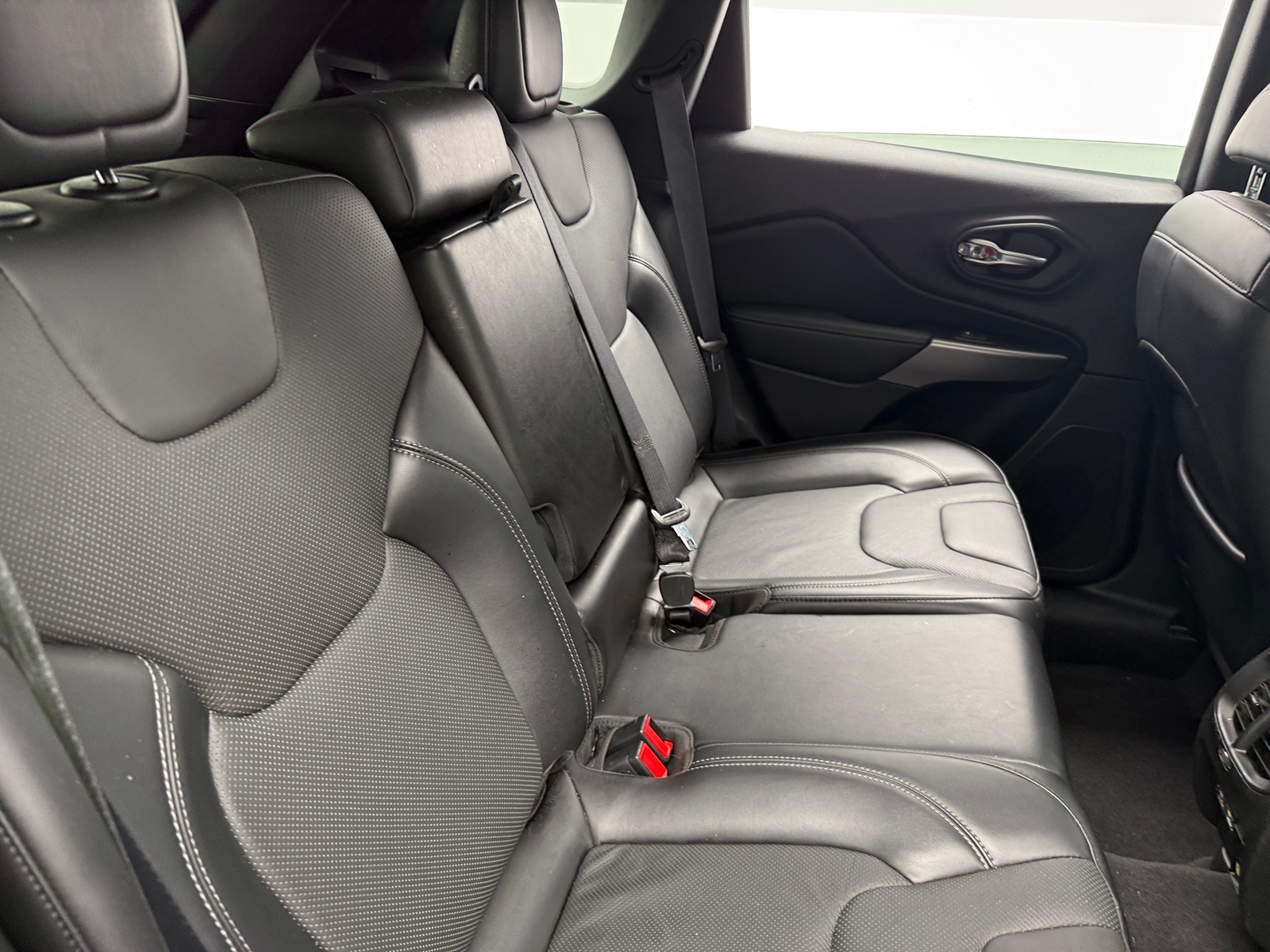 Thumbnail: 2021 Jeep Cherokee - 5