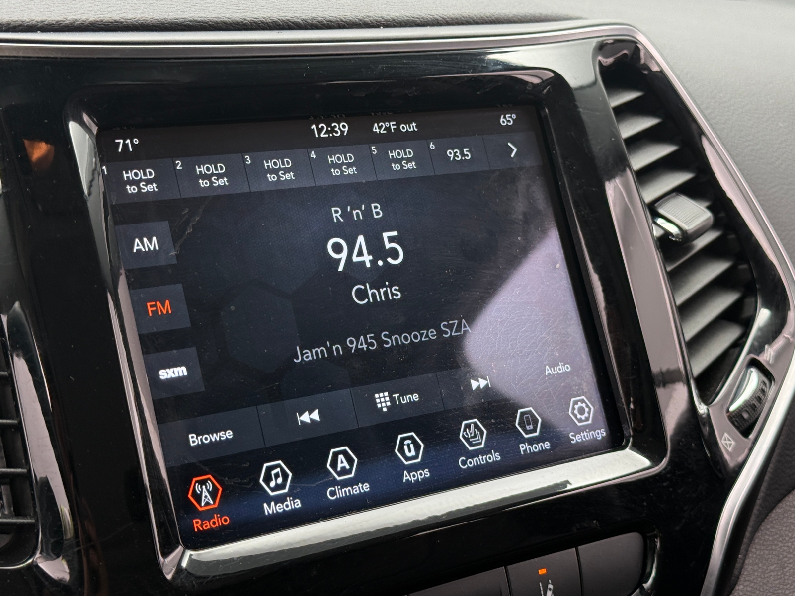 Thumbnail: 2021 Jeep Cherokee - 3