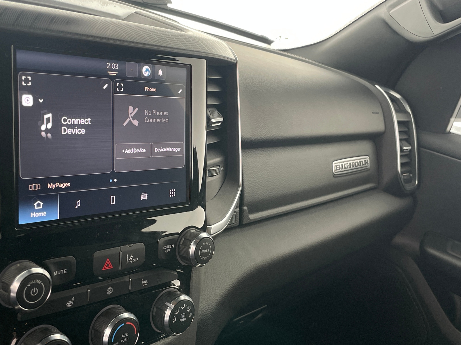 Thumbnail: 2025 RAM 1500 - 4