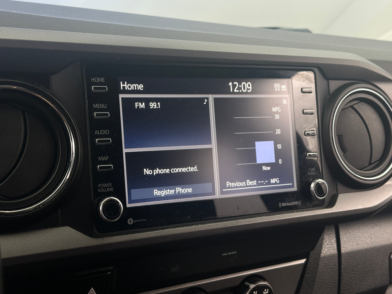 Thumbnail: 2020 Toyota Tacoma - 4