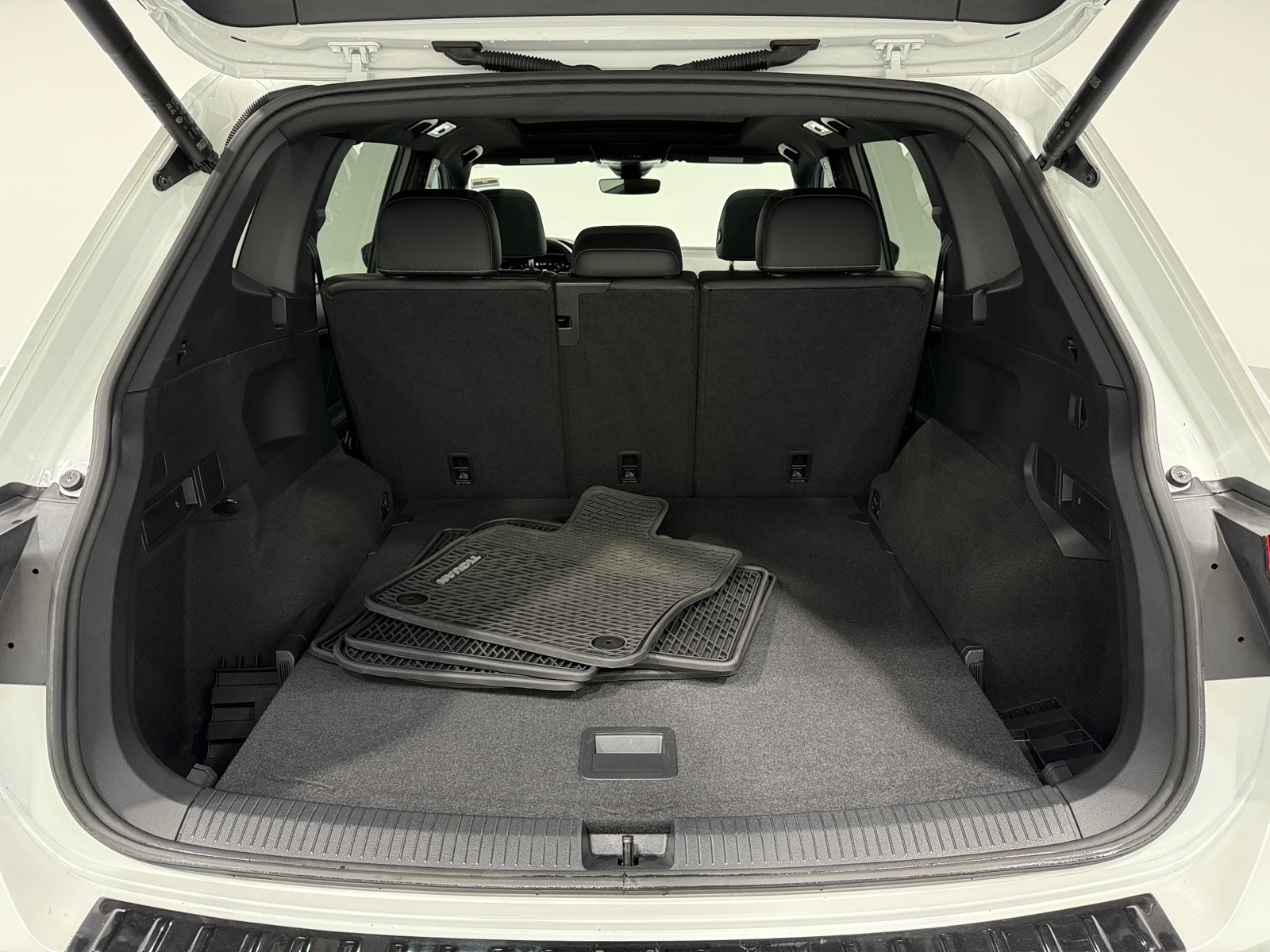 Thumbnail: 2024 Volkswagen Tiguan - 7