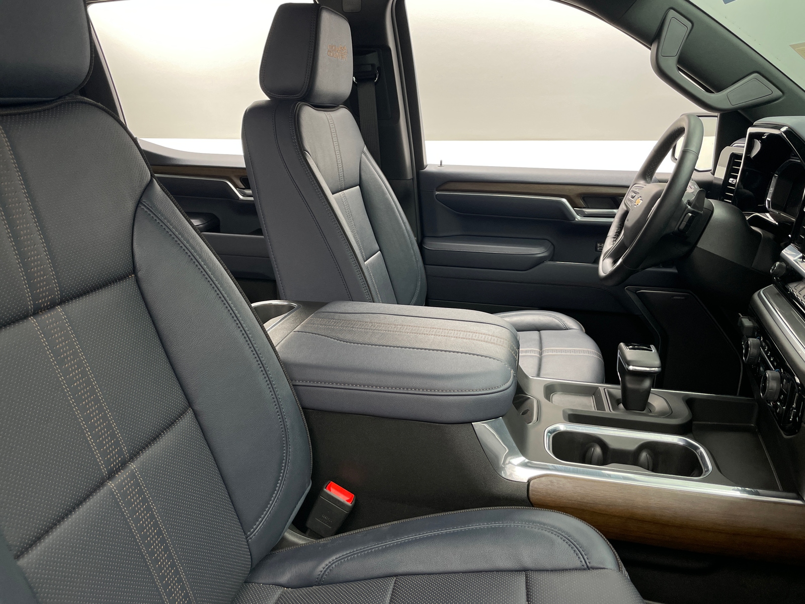 Thumbnail: 2026 Chevrolet Silverado 1500 - 2