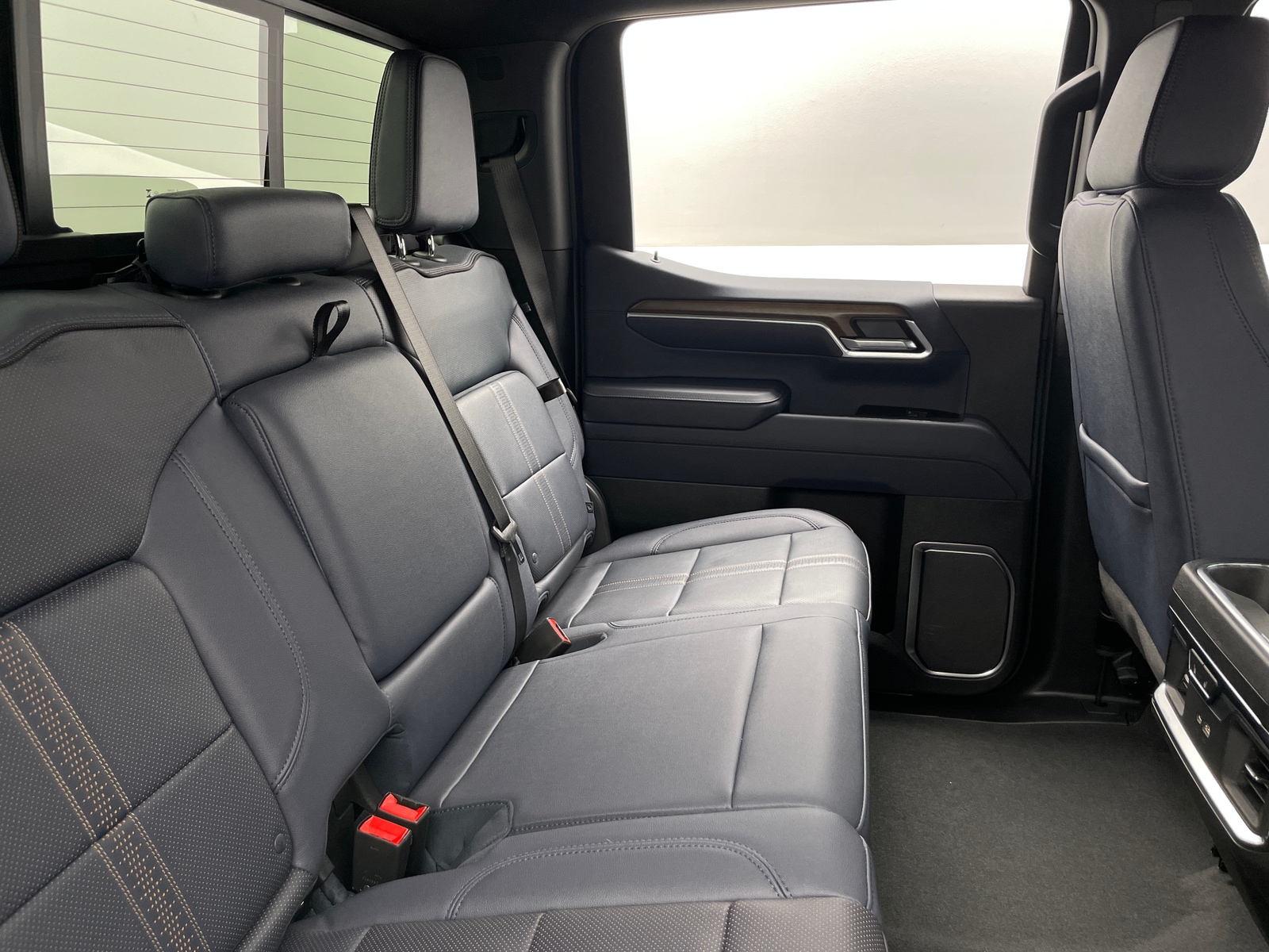 Thumbnail: 2026 Chevrolet Silverado 1500 - 6