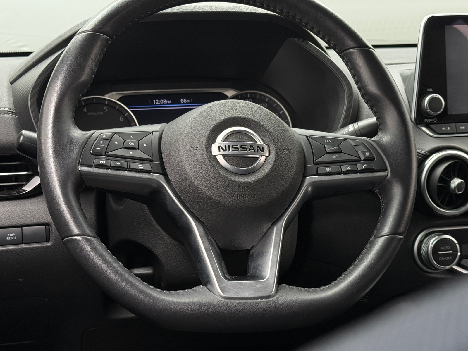 Thumbnail: 2020 Nissan Sentra - 5