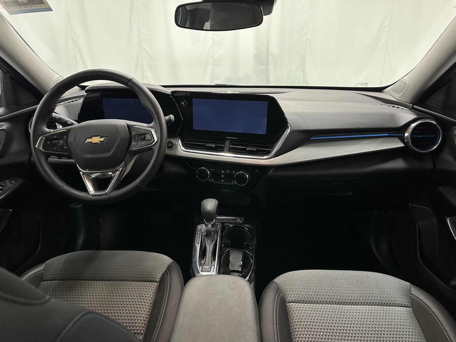 Thumbnail: 2025 Chevrolet Trax - 3