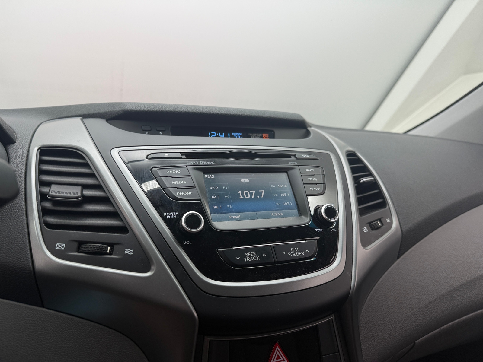 Thumbnail: 2016 Hyundai Elantra - 4