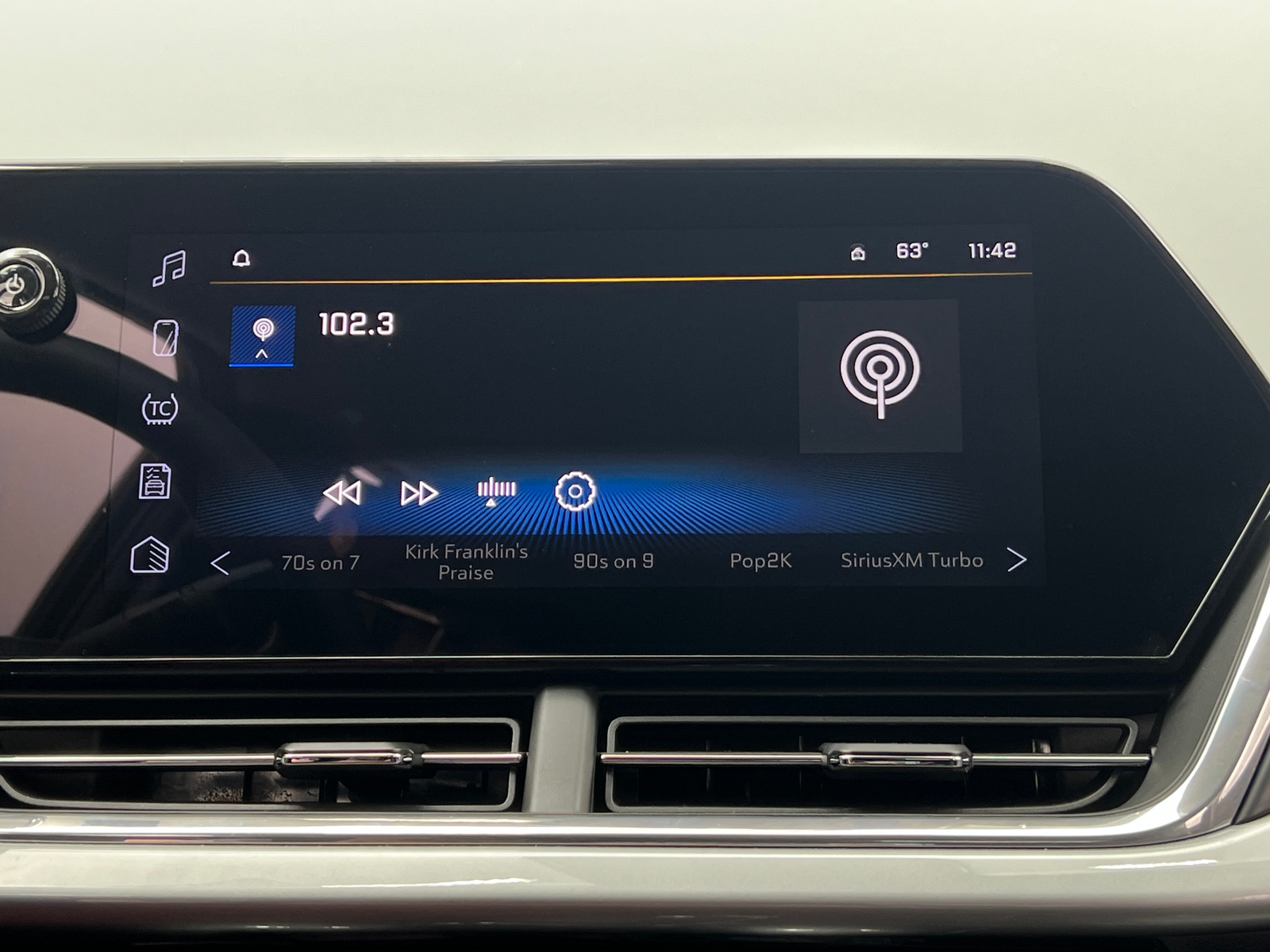 Thumbnail: 2025 Chevrolet Trax - 4