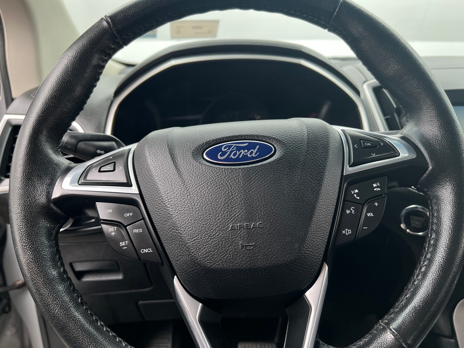 Thumbnail: 2015 Ford Edge - 4