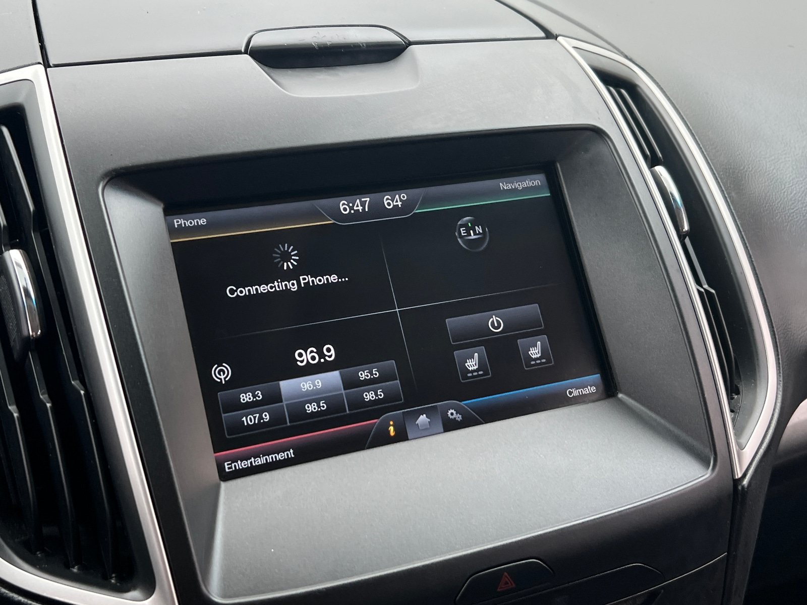 Thumbnail: 2015 Ford Edge - 3